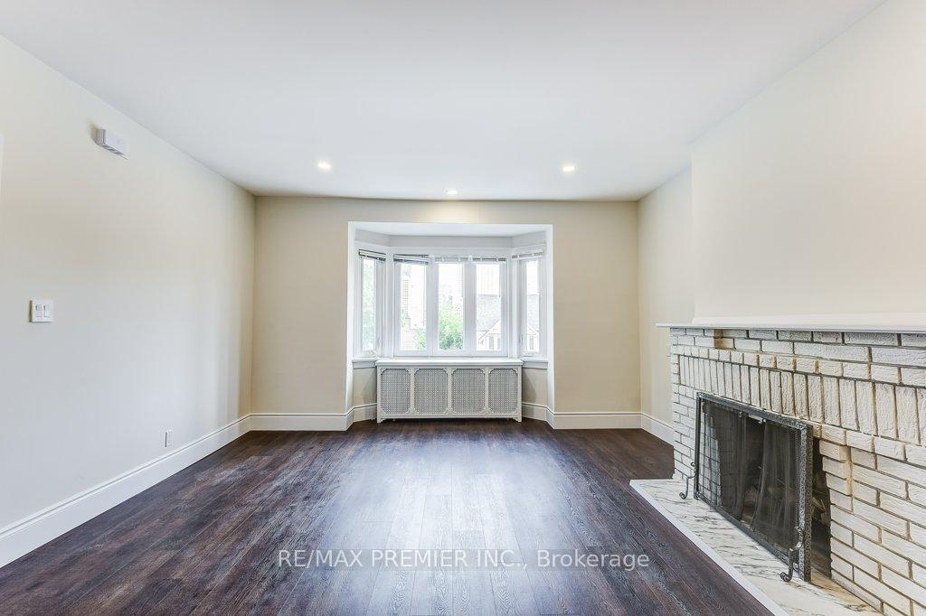 Photo 8 of Unit 2nd Floor, 184 Highbourne Road, Toronto, Yonge-Eglinton — HOMEH