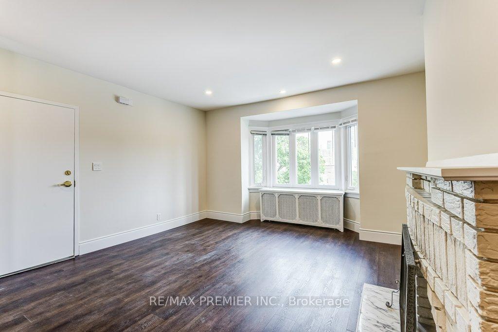 Photo 9 of Unit 2nd Floor, 184 Highbourne Road, Toronto, Yonge-Eglinton — HOMEH