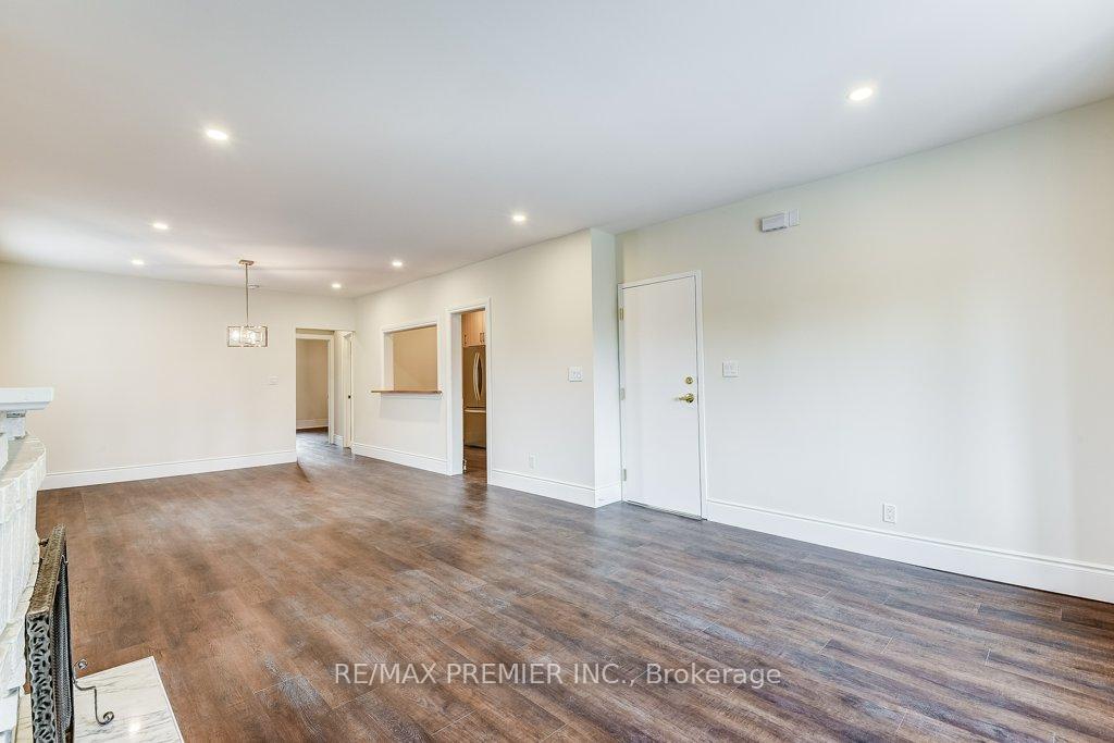 Photo 10 of Unit 2nd Floor, 184 Highbourne Road, Toronto, Yonge-Eglinton — HOMEH