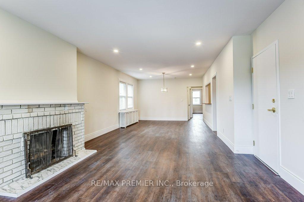 Photo 12 of Unit 2nd Floor, 184 Highbourne Road, Toronto, Yonge-Eglinton — HOMEH