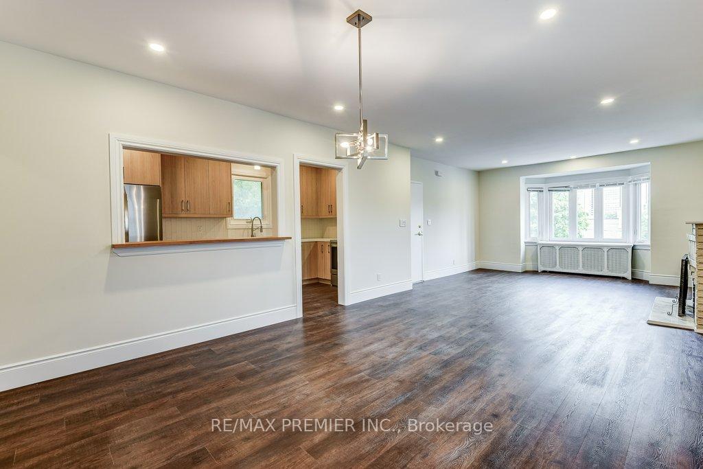 Photo 15 of Unit 2nd Floor, 184 Highbourne Road, Toronto, Yonge-Eglinton — HOMEH