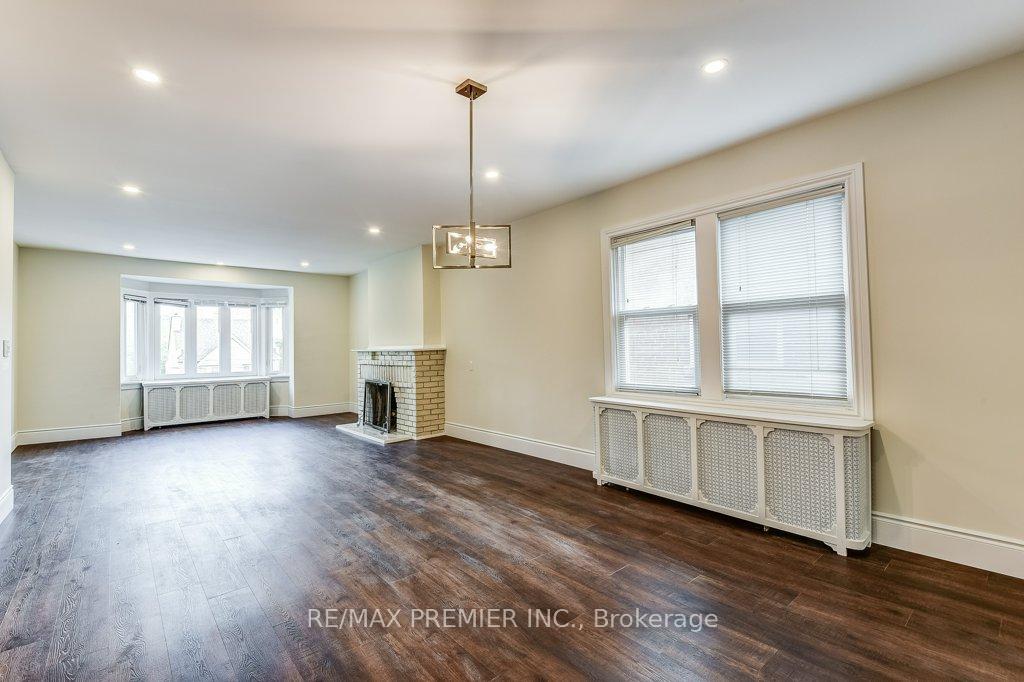 Photo 16 of Unit 2nd Floor, 184 Highbourne Road, Toronto, Yonge-Eglinton — HOMEH
