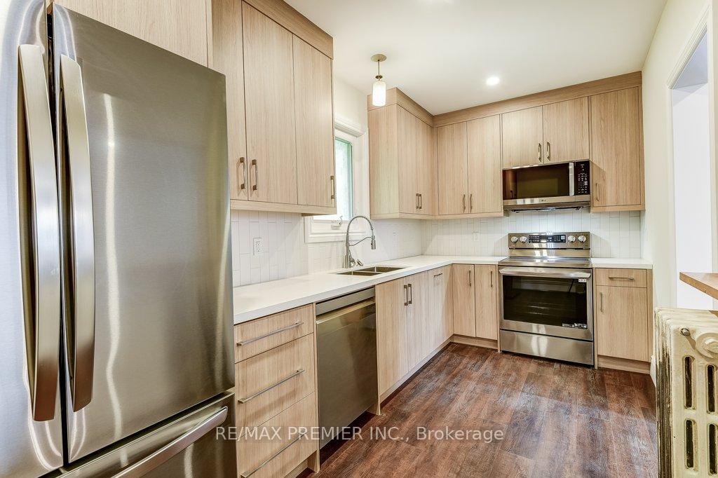 Photo 19 of Unit 2nd Floor, 184 Highbourne Road, Toronto, Yonge-Eglinton — HOMEH