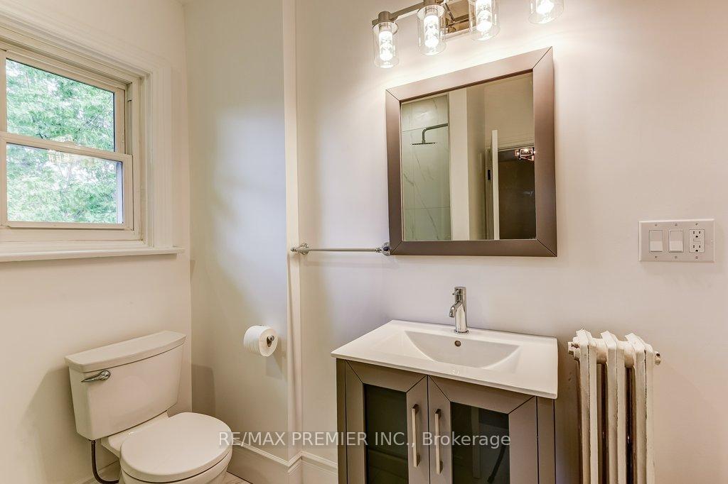 Photo 26 of Unit 2nd Floor, 184 Highbourne Road, Toronto, Yonge-Eglinton — HOMEH