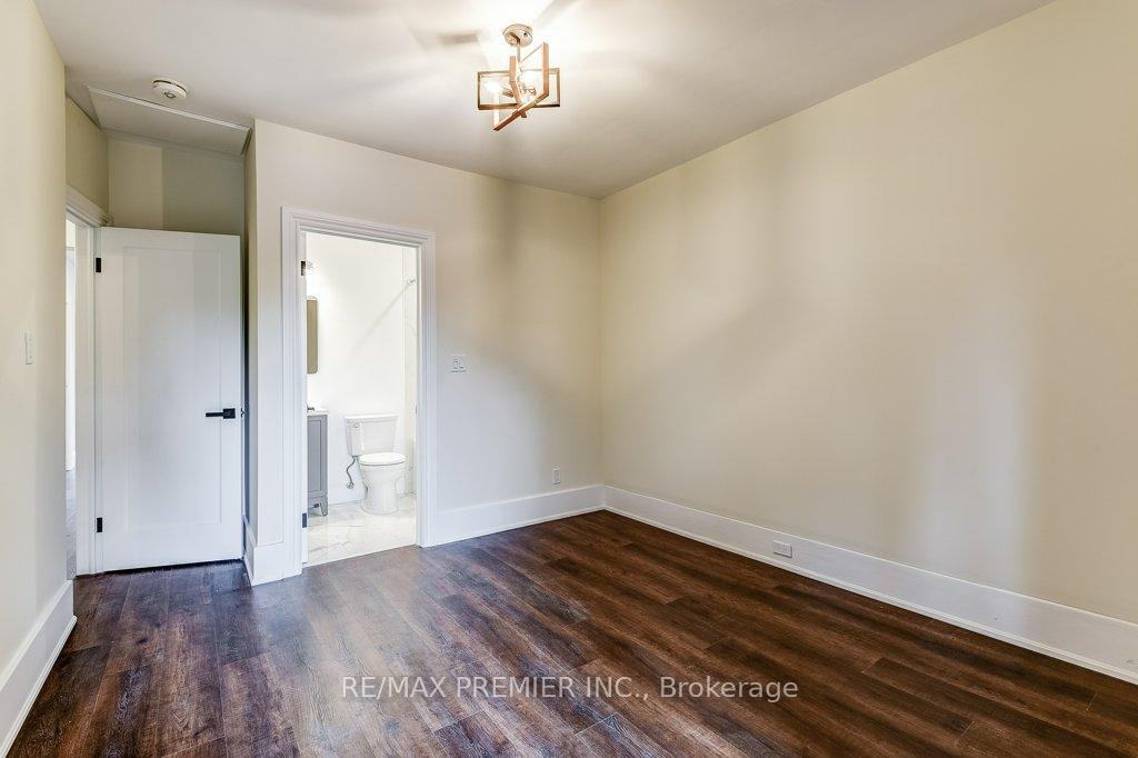 Photo 33 of Unit 2nd Floor, 184 Highbourne Road, Toronto, Yonge-Eglinton — HOMEH