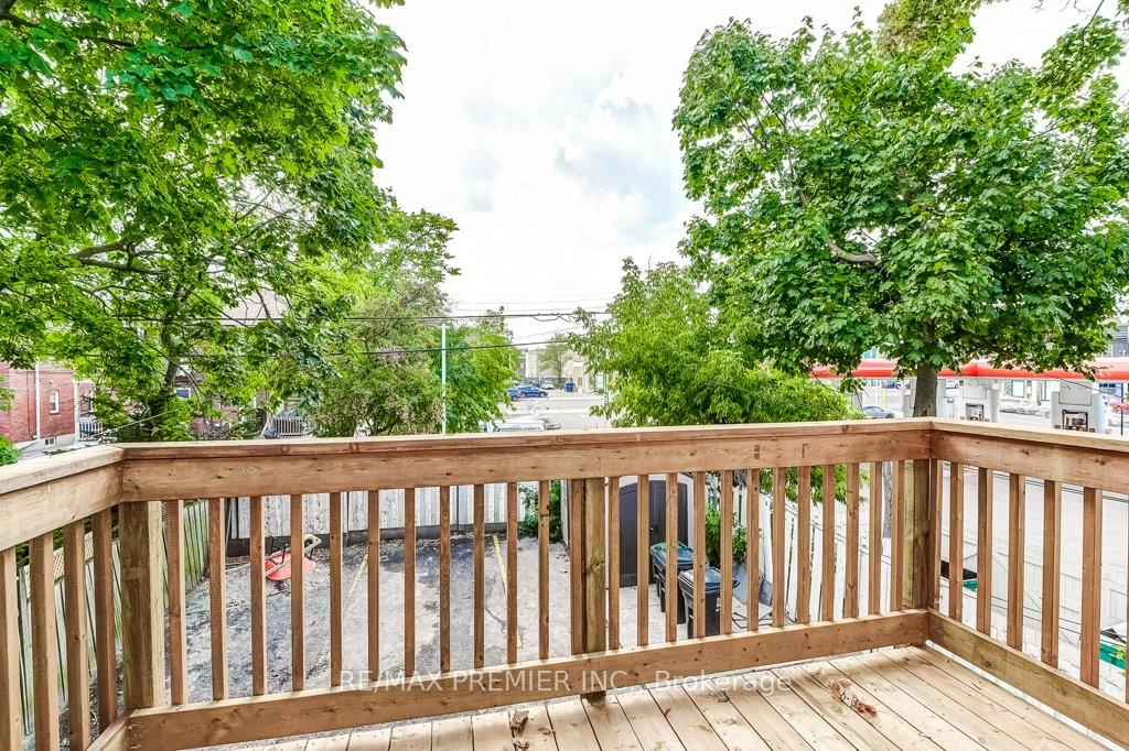 Photo 36 of Unit 2nd Floor, 184 Highbourne Road, Toronto, Yonge-Eglinton — HOMEH