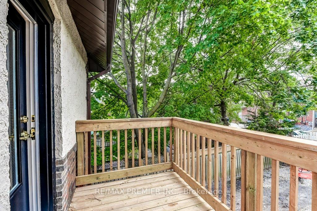 Photo 38 of Unit 2nd Floor, 184 Highbourne Road, Toronto, Yonge-Eglinton — HOMEH