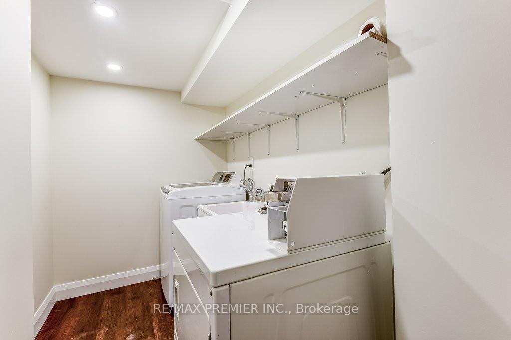 Photo 39 of Unit 2nd Floor, 184 Highbourne Road, Toronto, Yonge-Eglinton — HOMEH