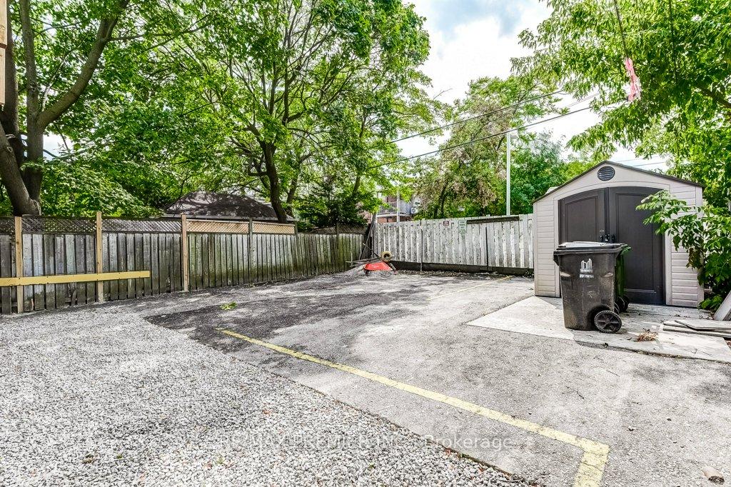 Photo 42 of Unit 2nd Floor, 184 Highbourne Road, Toronto, Yonge-Eglinton — HOMEH