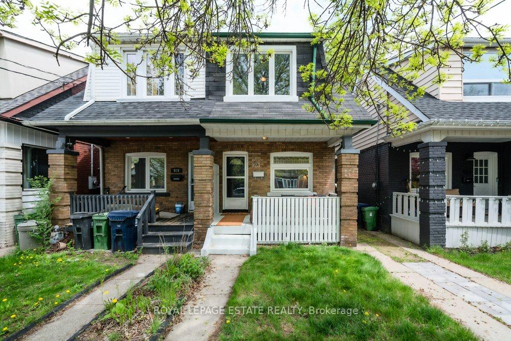 Front of 923 Greenwood Avenue