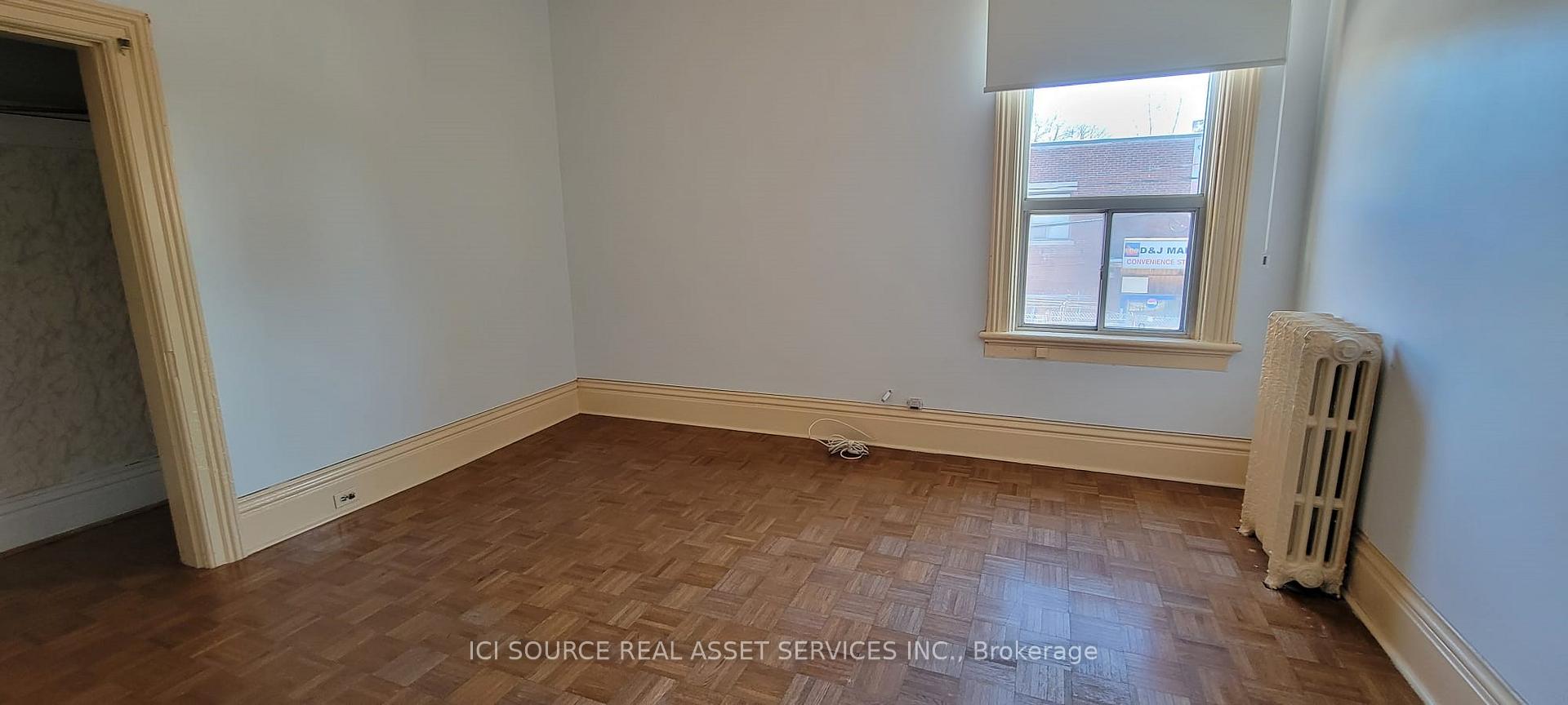 Photo 4 of Unit Upper, 362 Gerrard Street E, Toronto, Cabbagetown-South St. James Town — HOMEH