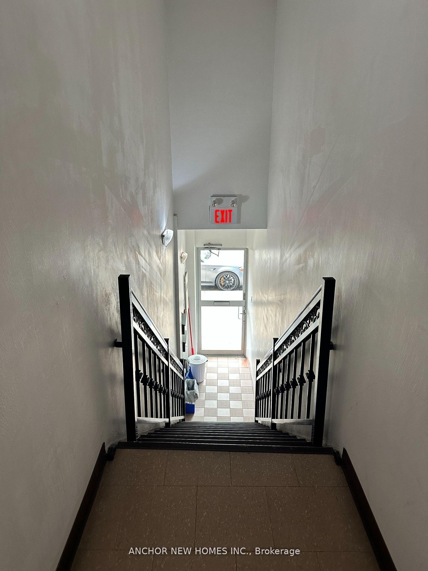 Photo 31 of Unit 200, 1944 Queen Street E, Toronto, The Beaches — HOMEH