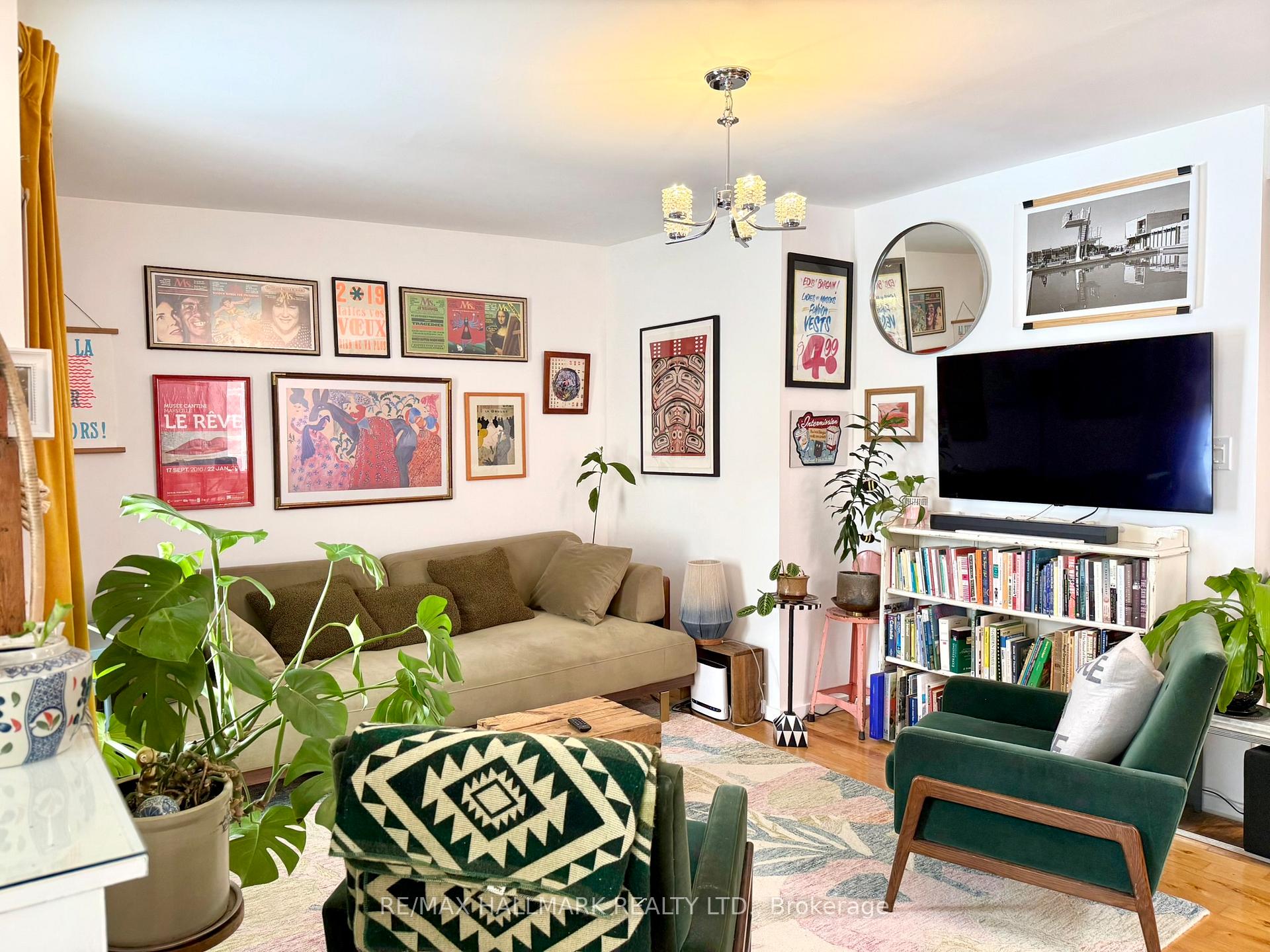 Photo 16 of 161 Ashdale Avenue, Toronto, Greenwood-Coxwell — HOMEH