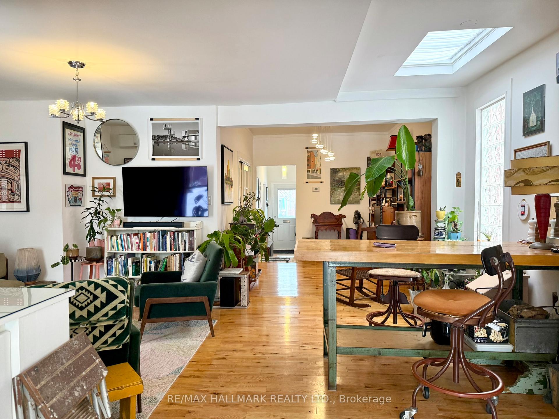 Photo 17 of 161 Ashdale Avenue, Toronto, Greenwood-Coxwell — HOMEH