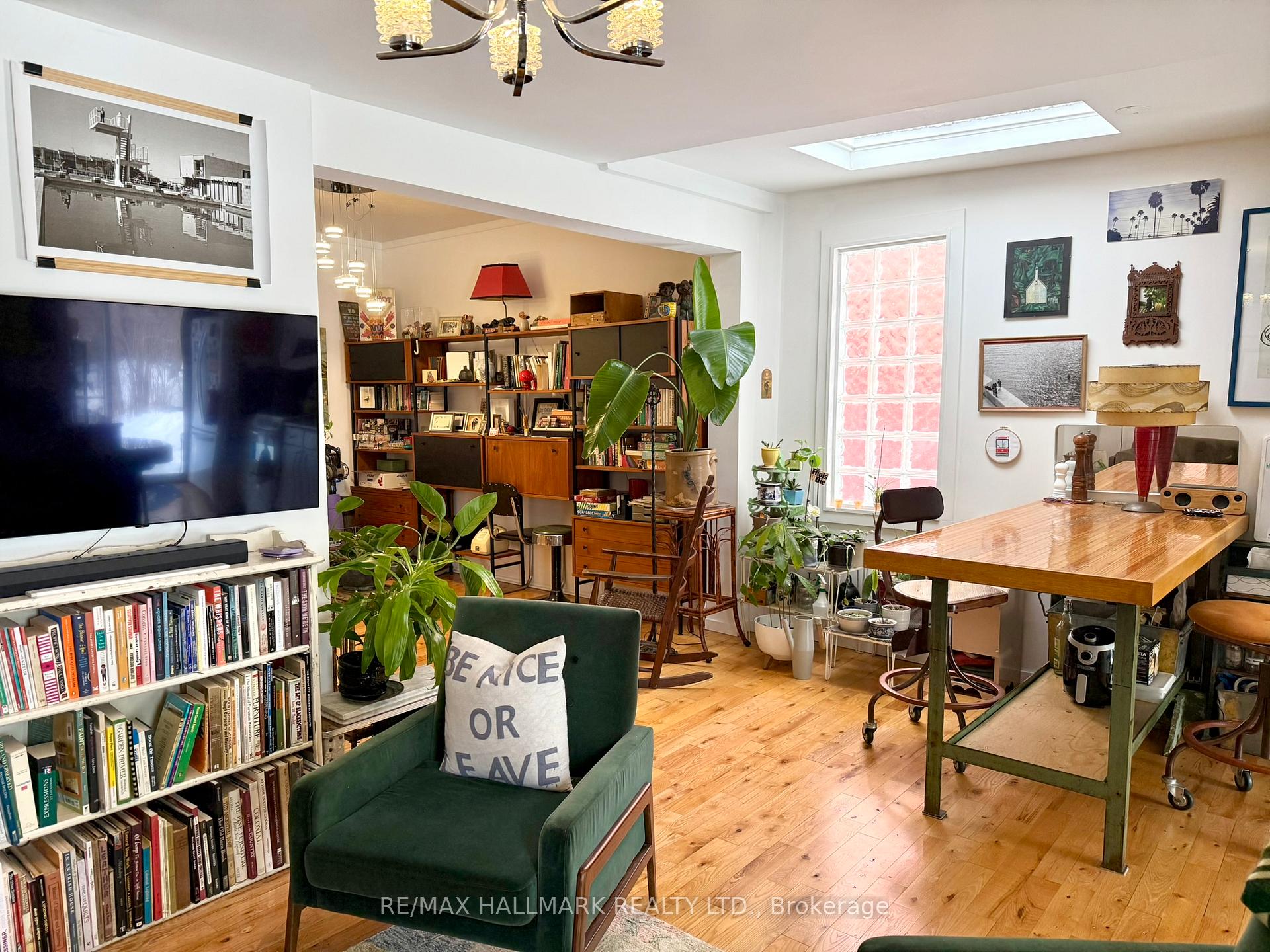 Photo 19 of 161 Ashdale Avenue, Toronto, Greenwood-Coxwell — HOMEH