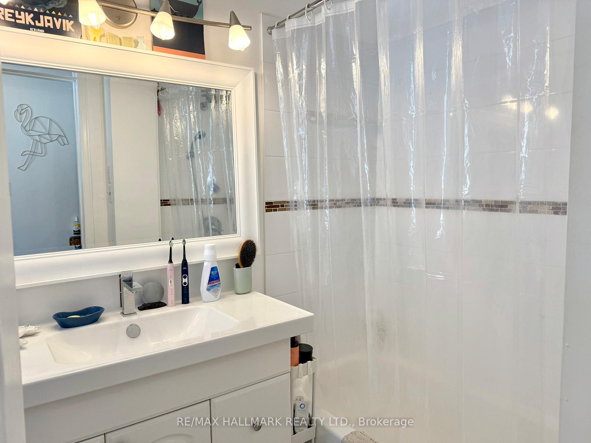 Photo 23 of 161 Ashdale Avenue, Toronto, Greenwood-Coxwell — HOMEH