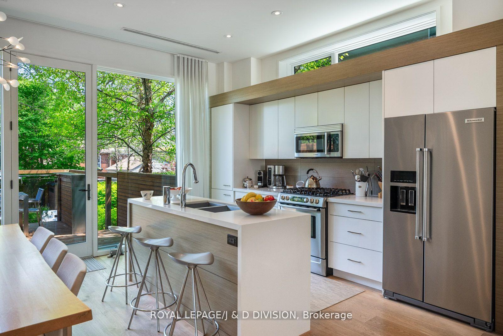 Photo 10 of 13 Barfield Avenue, Toronto, Danforth Village-East York — HOMEH