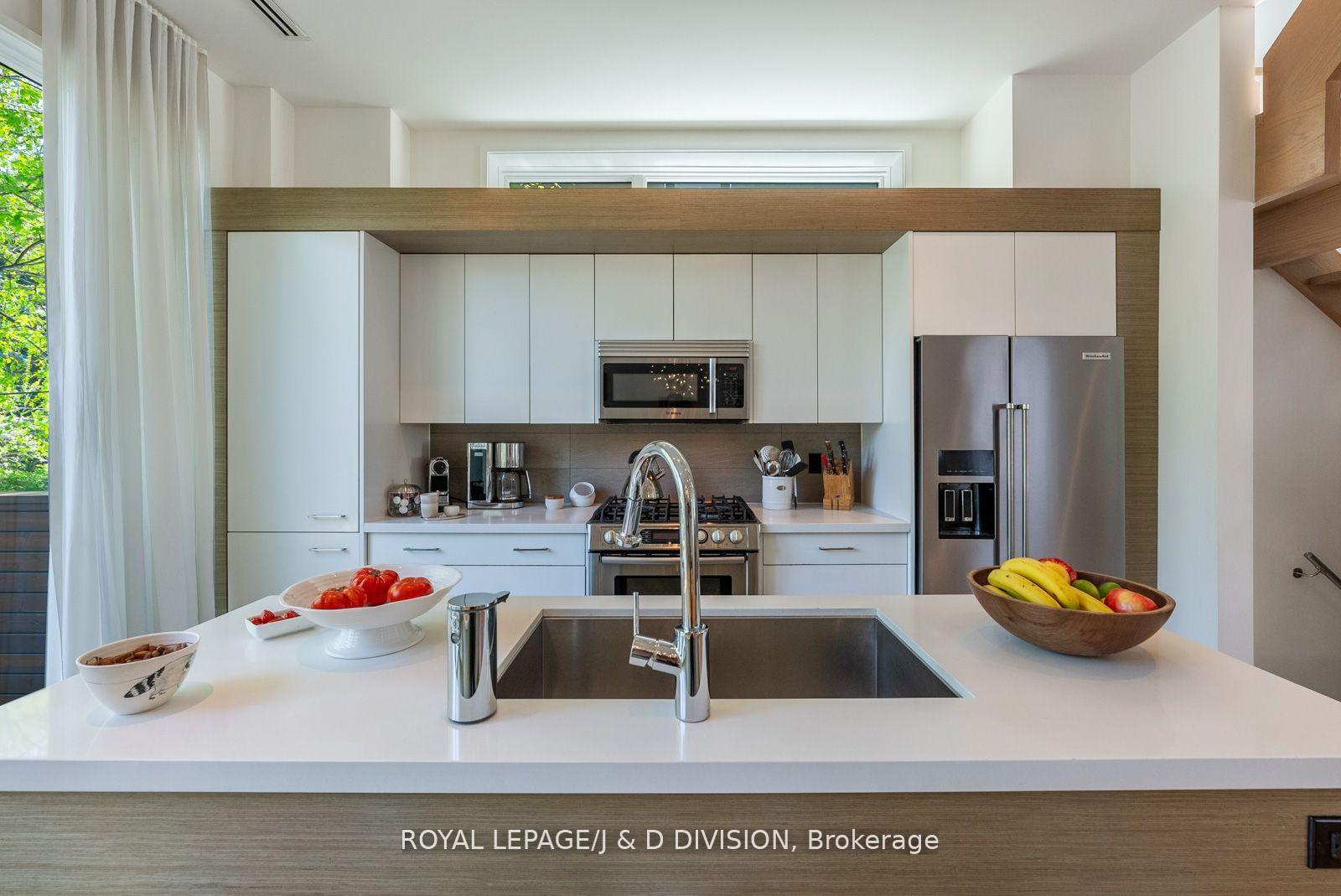 Photo 11 of 13 Barfield Avenue, Toronto, Danforth Village-East York — HOMEH