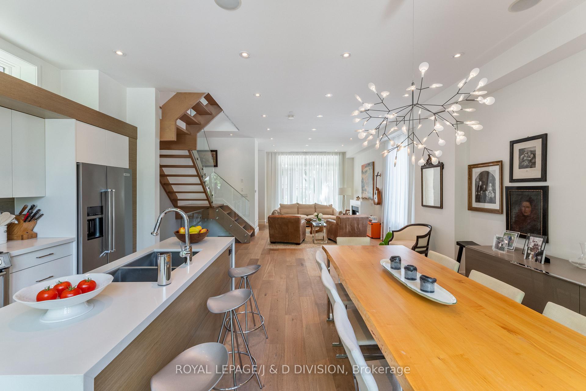 Photo 12 of 13 Barfield Avenue, Toronto, Danforth Village-East York — HOMEH