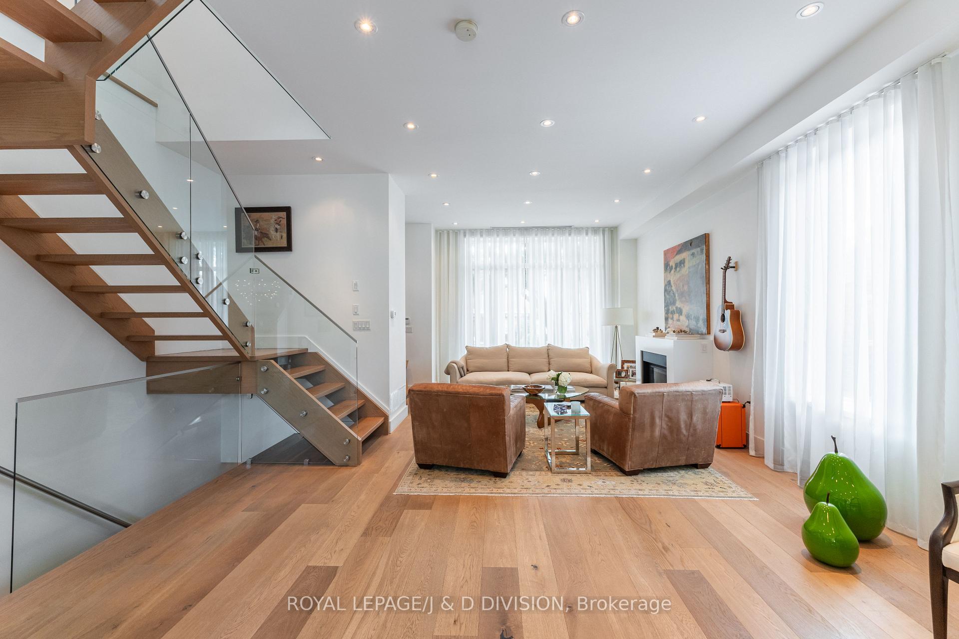 Photo 14 of 13 Barfield Avenue, Toronto, Danforth Village-East York — HOMEH