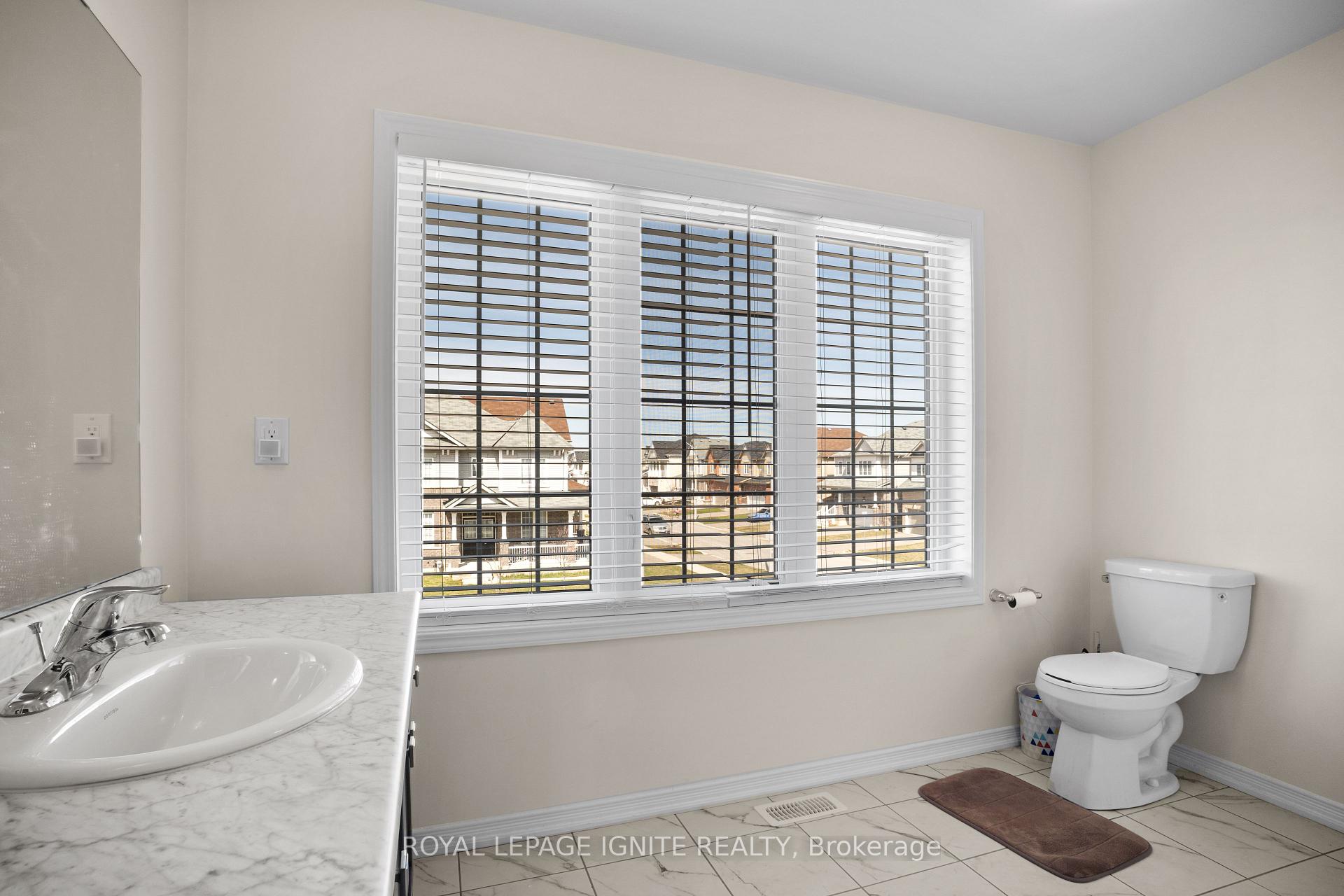 Photo 10 of 45 Alexandra Drive, Thorold, Hurricane/Merrittville — HOMEH