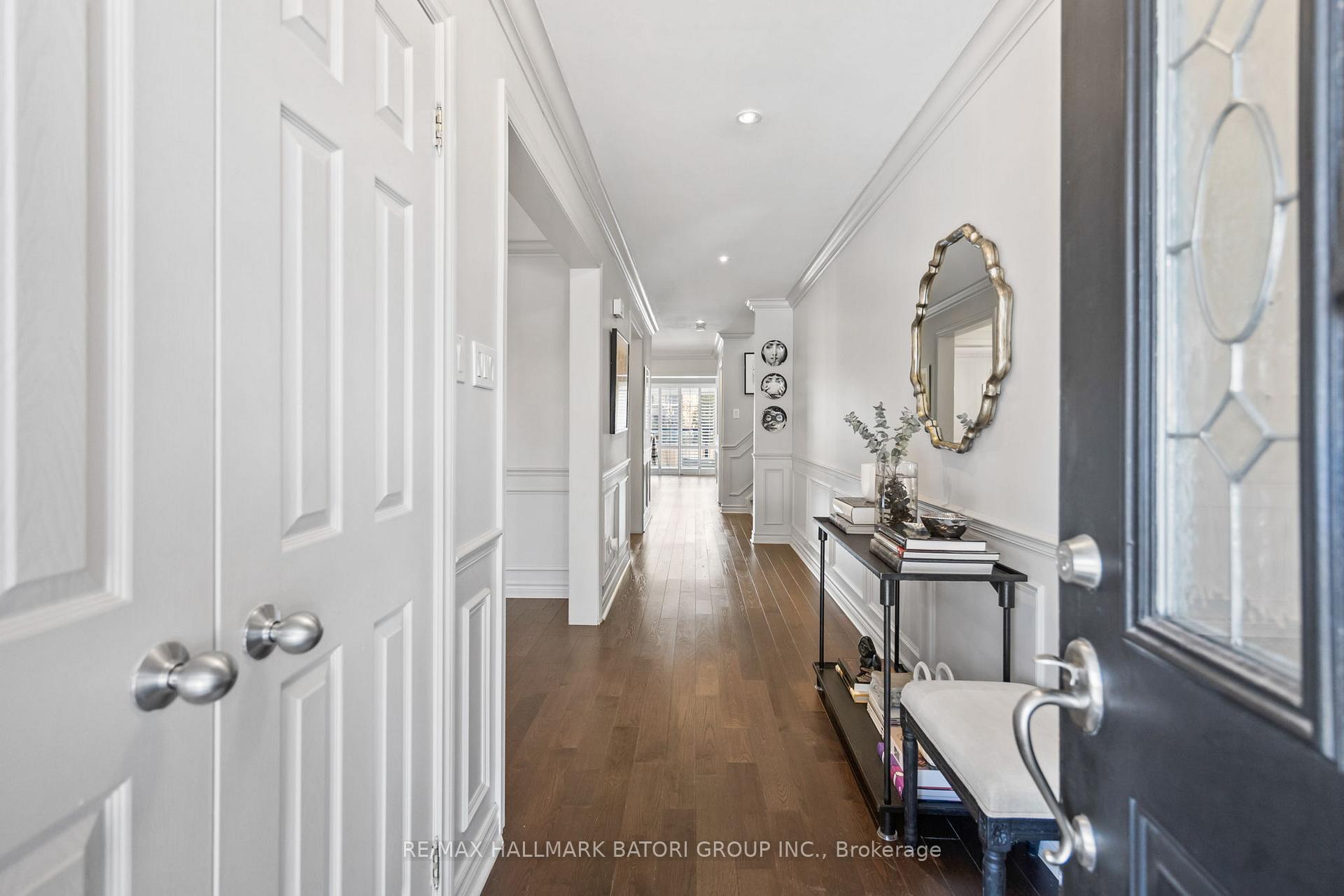 Photo 2 of 629 Woburn Avenue, Toronto, Bedford Park-Nortown — HOMEH