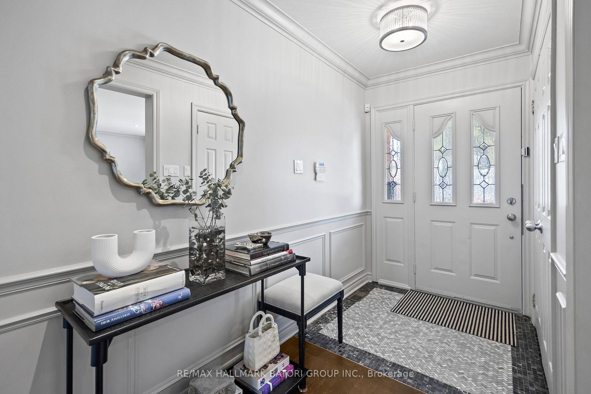 Photo 3 of 629 Woburn Avenue, Toronto, Bedford Park-Nortown — HOMEH