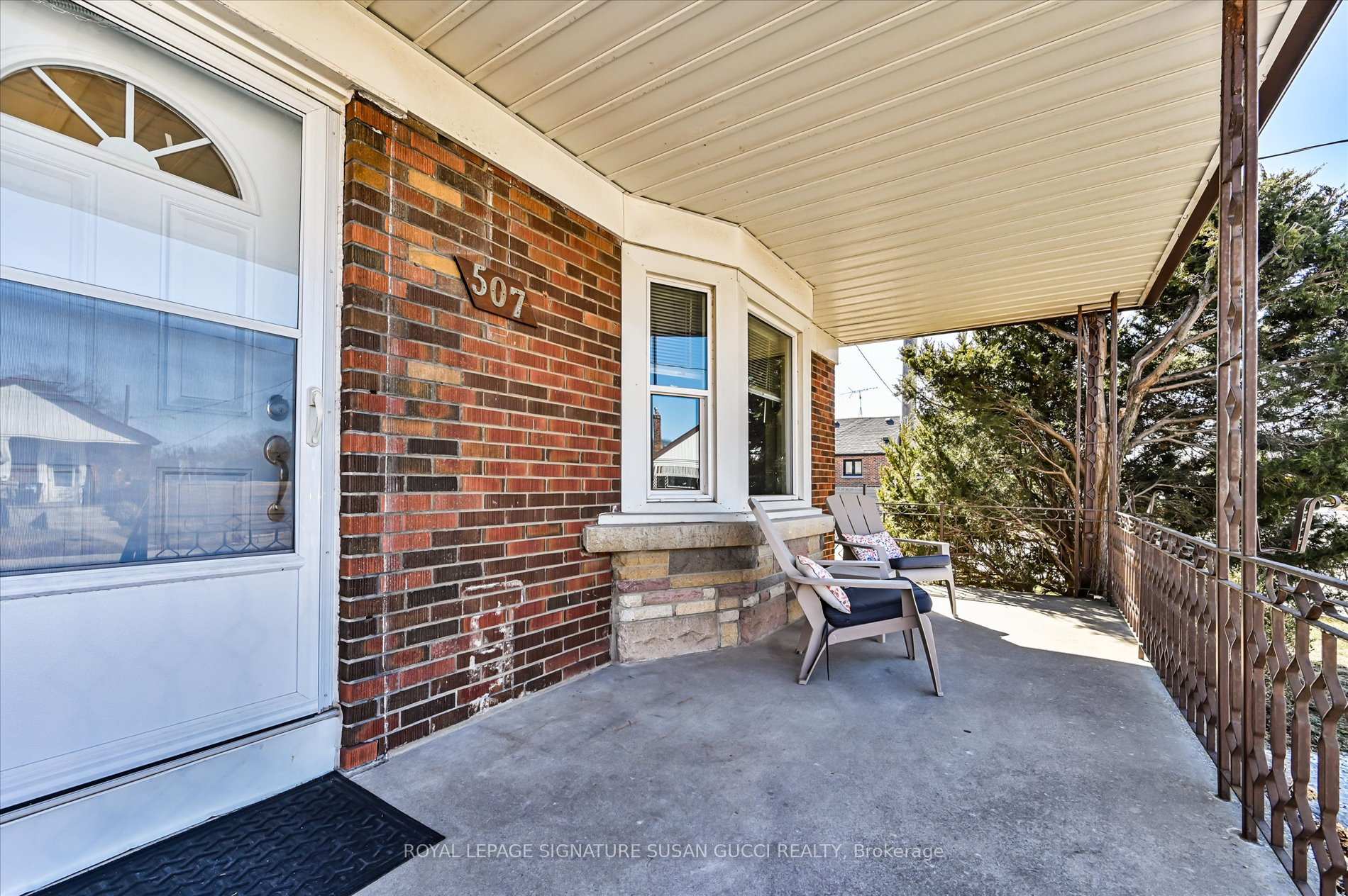 Photo 2 of 507 Plains Road, Toronto, East York — HOMEH