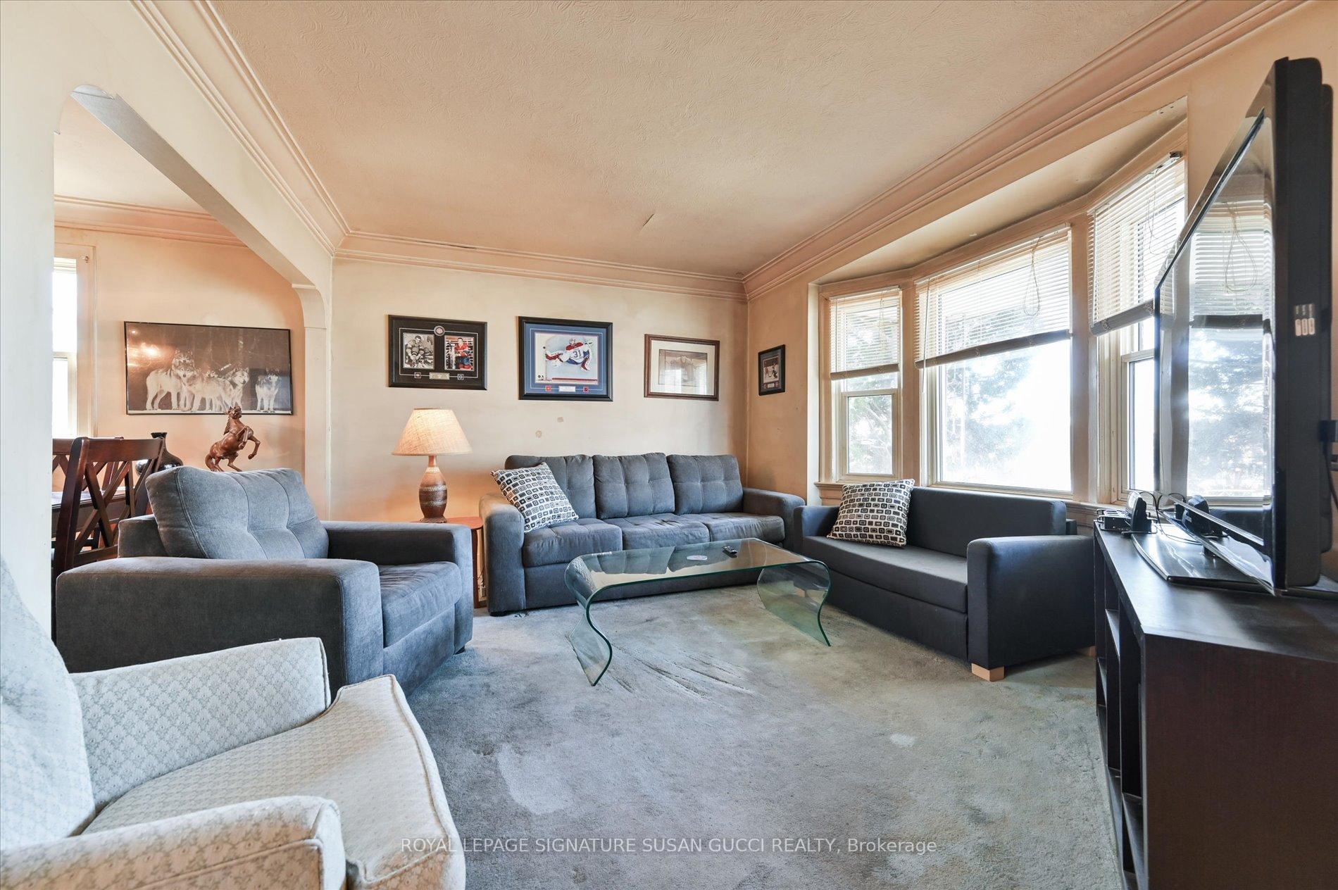 Photo 4 of 507 Plains Road, Toronto, East York — HOMEH