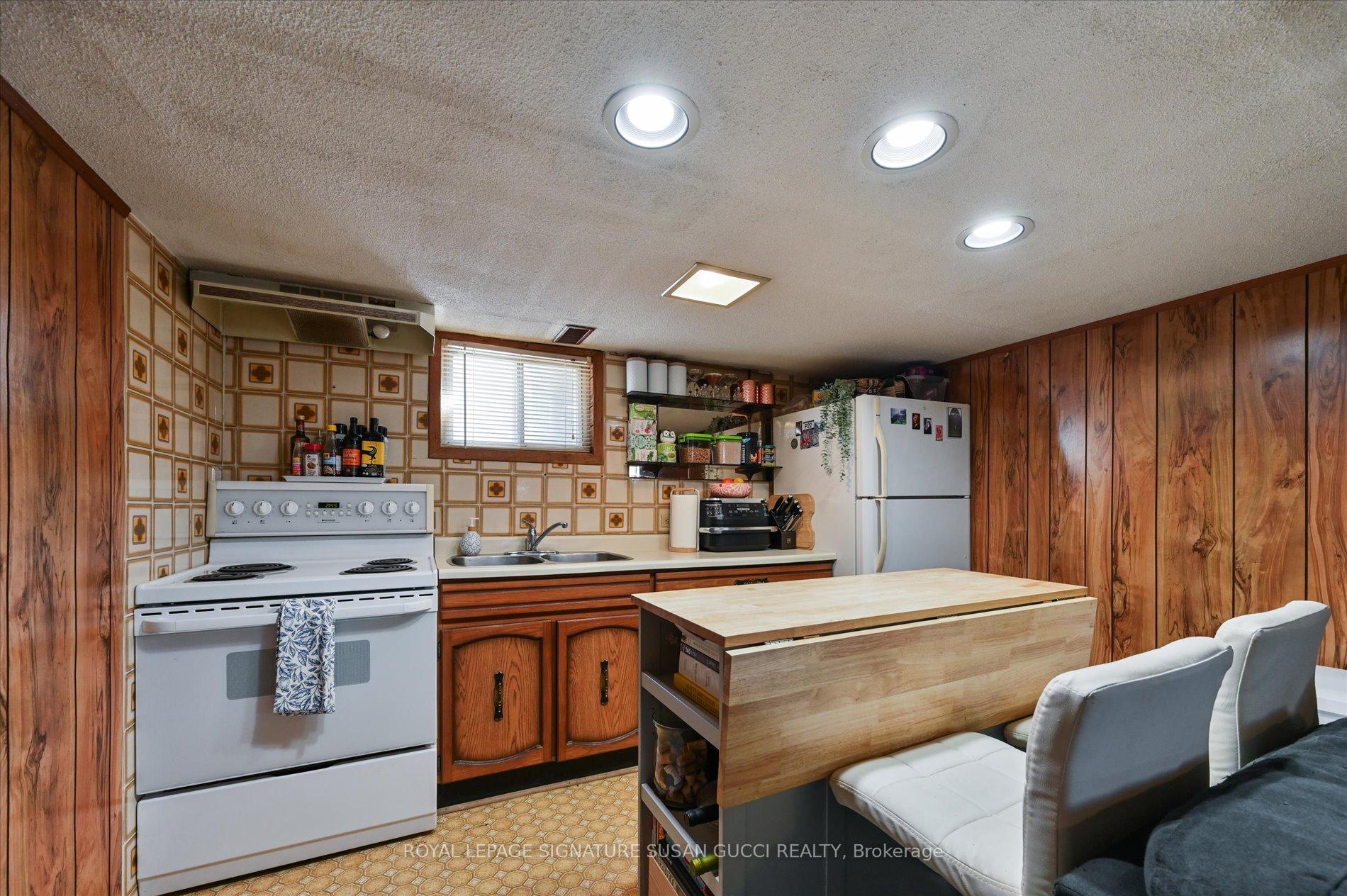 Photo 17 of 507 Plains Road, Toronto, East York — HOMEH