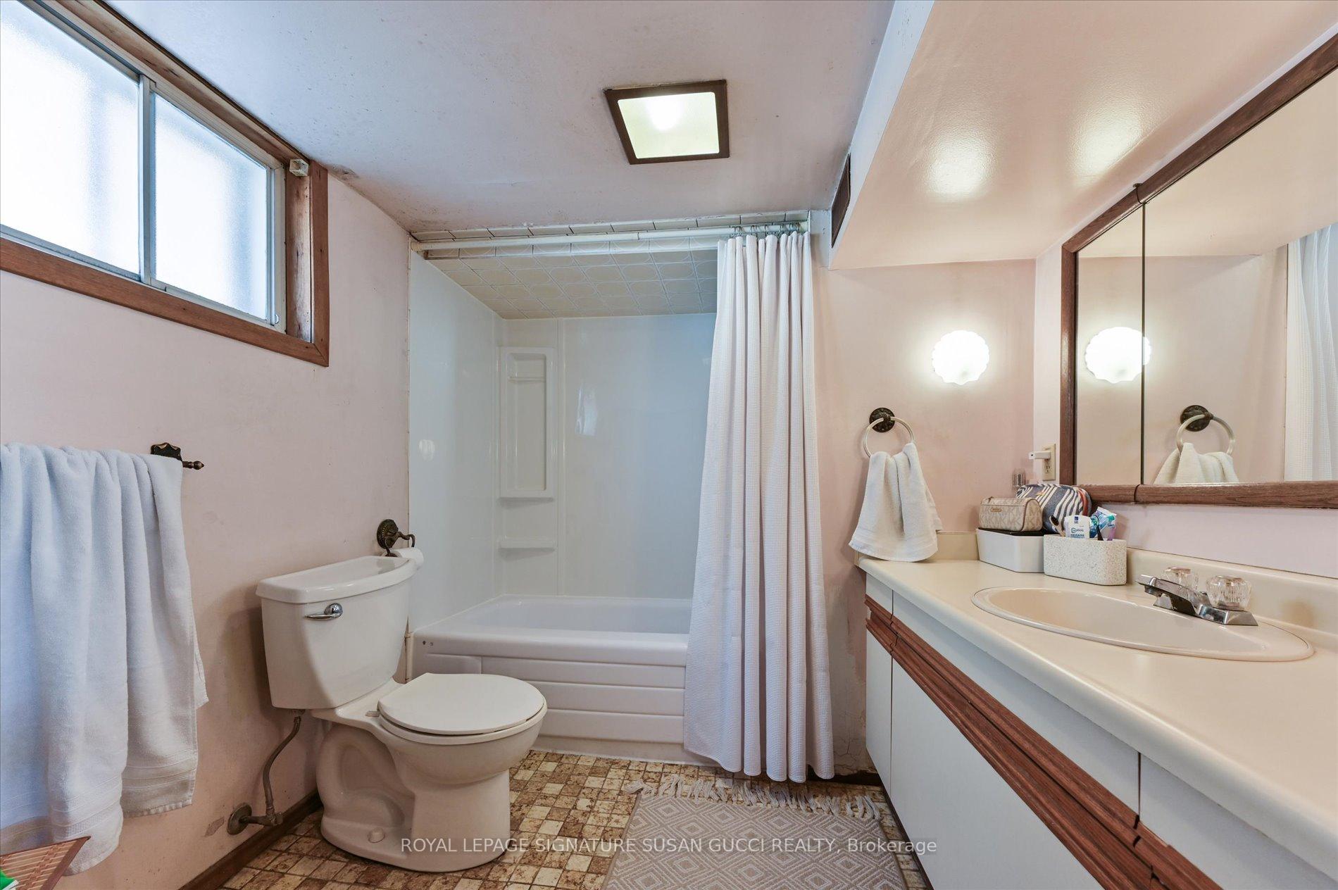 Photo 18 of 507 Plains Road, Toronto, East York — HOMEH