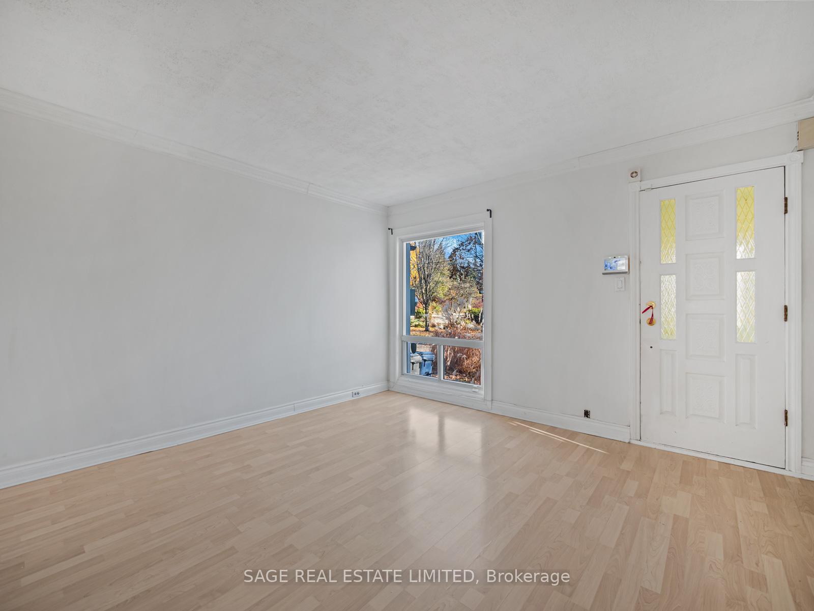 Photo 4 of 212 Alton Avenue, Toronto, South Riverdale — HOMEH