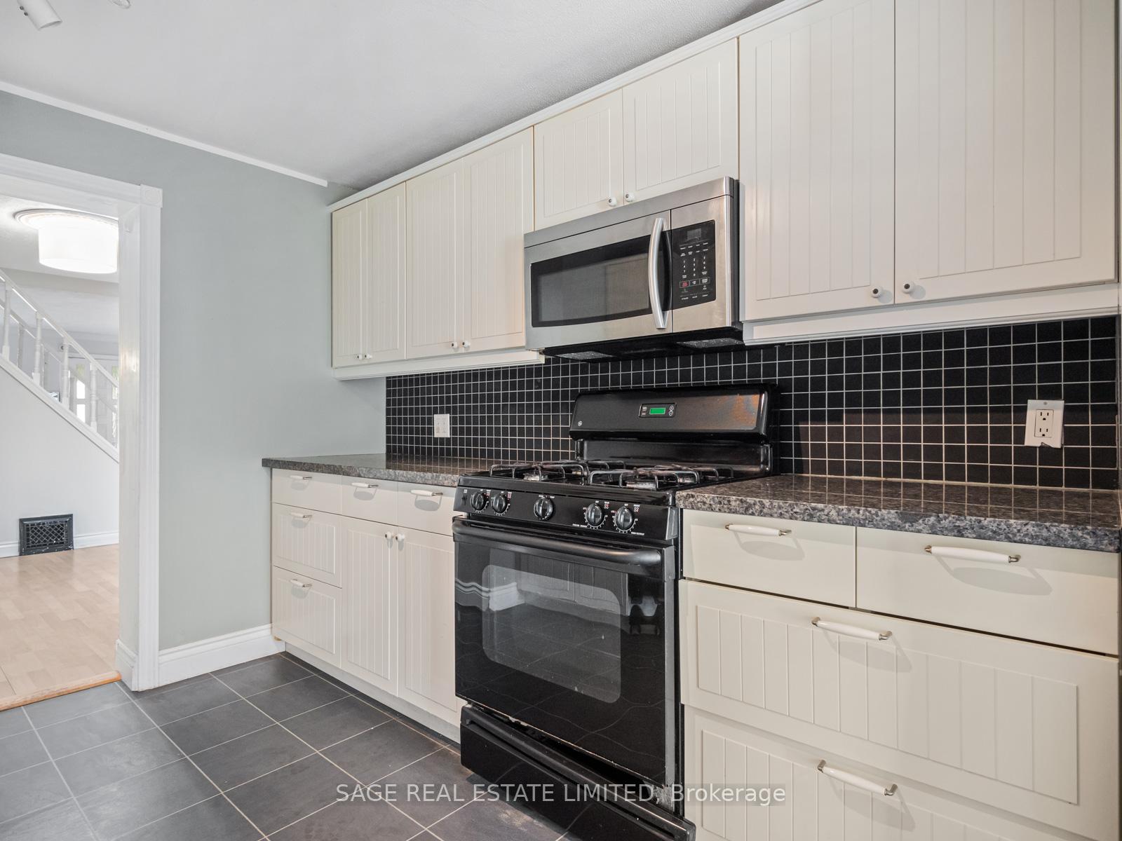 Photo 12 of 212 Alton Avenue, Toronto, South Riverdale — HOMEH
