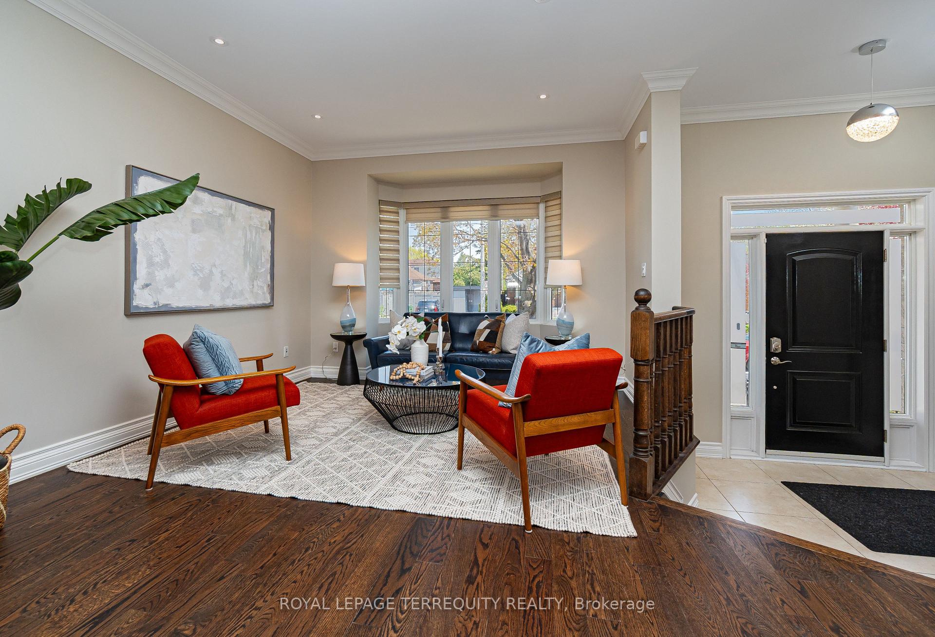 Photo 4 of 72 Northbrook Road, Toronto, East York — HOMEH