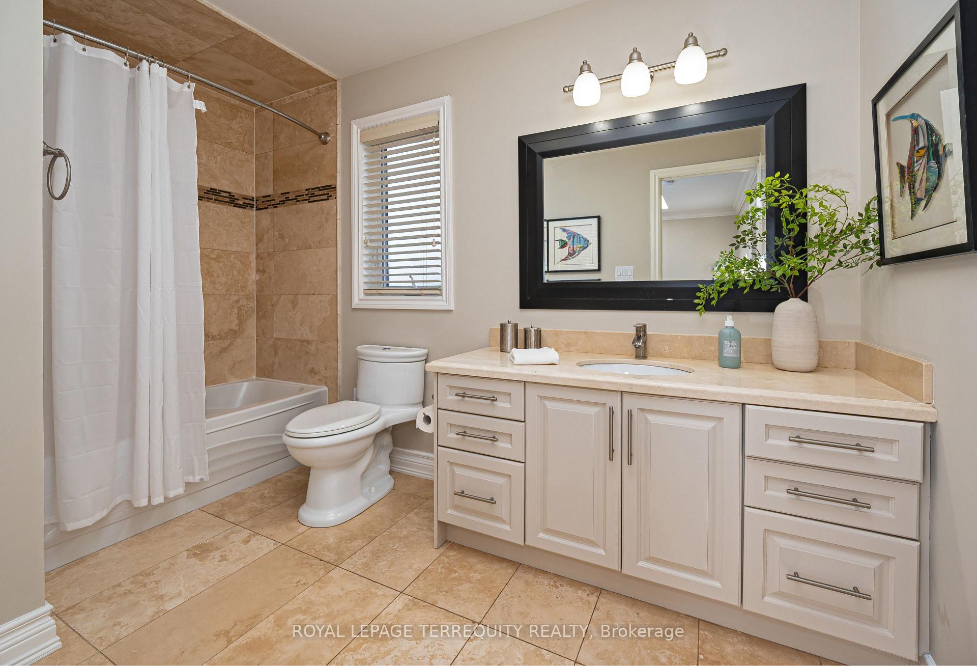 Photo 34 of 72 Northbrook Road, Toronto, East York — HOMEH