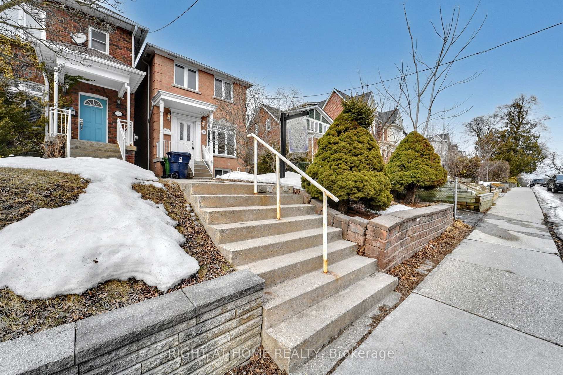 Photo 3 of 398 Woburn Avenue, Toronto, Lawrence Park North — HOMEH