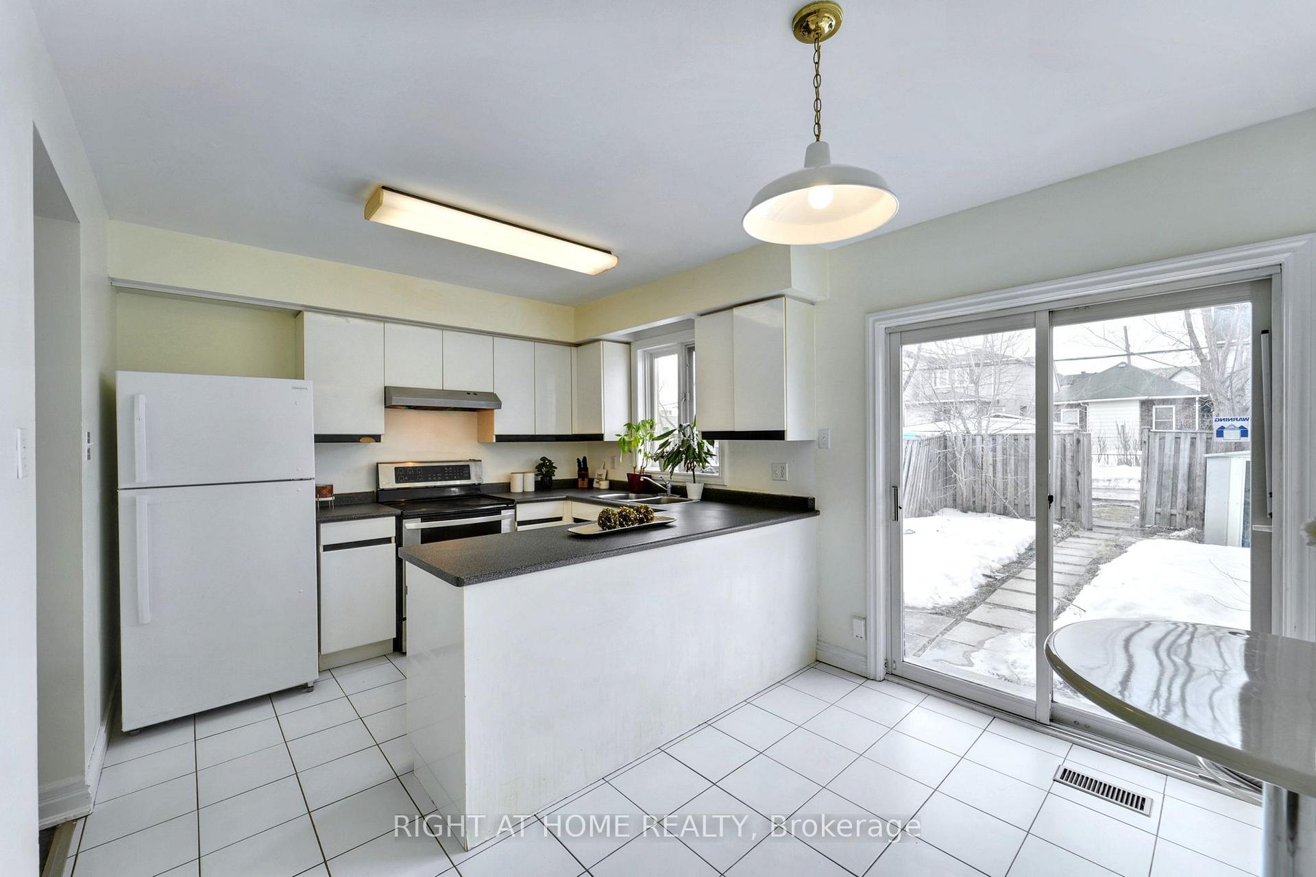 Photo 11 of 398 Woburn Avenue, Toronto, Lawrence Park North — HOMEH