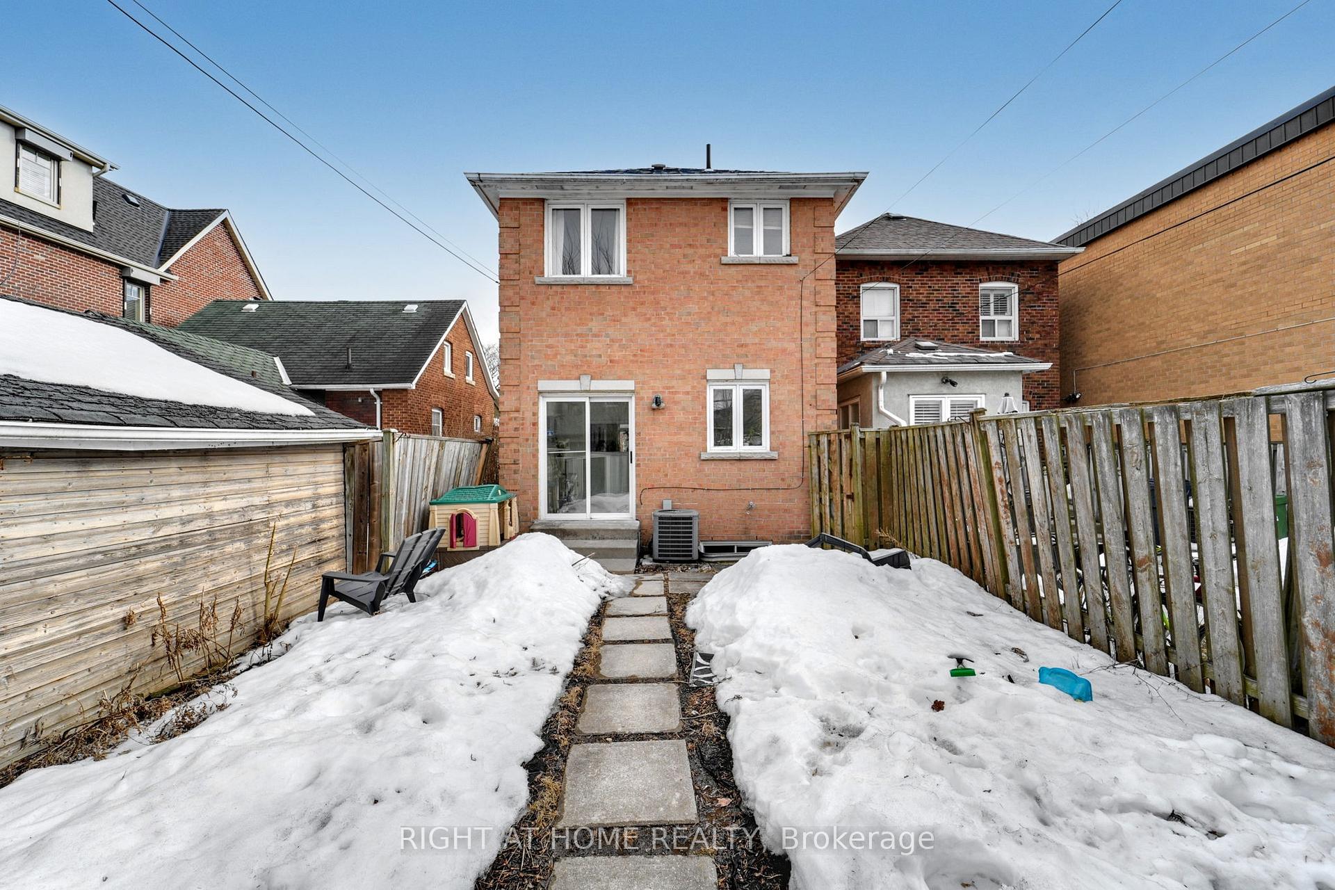 Photo 31 of 398 Woburn Avenue, Toronto, Lawrence Park North — HOMEH