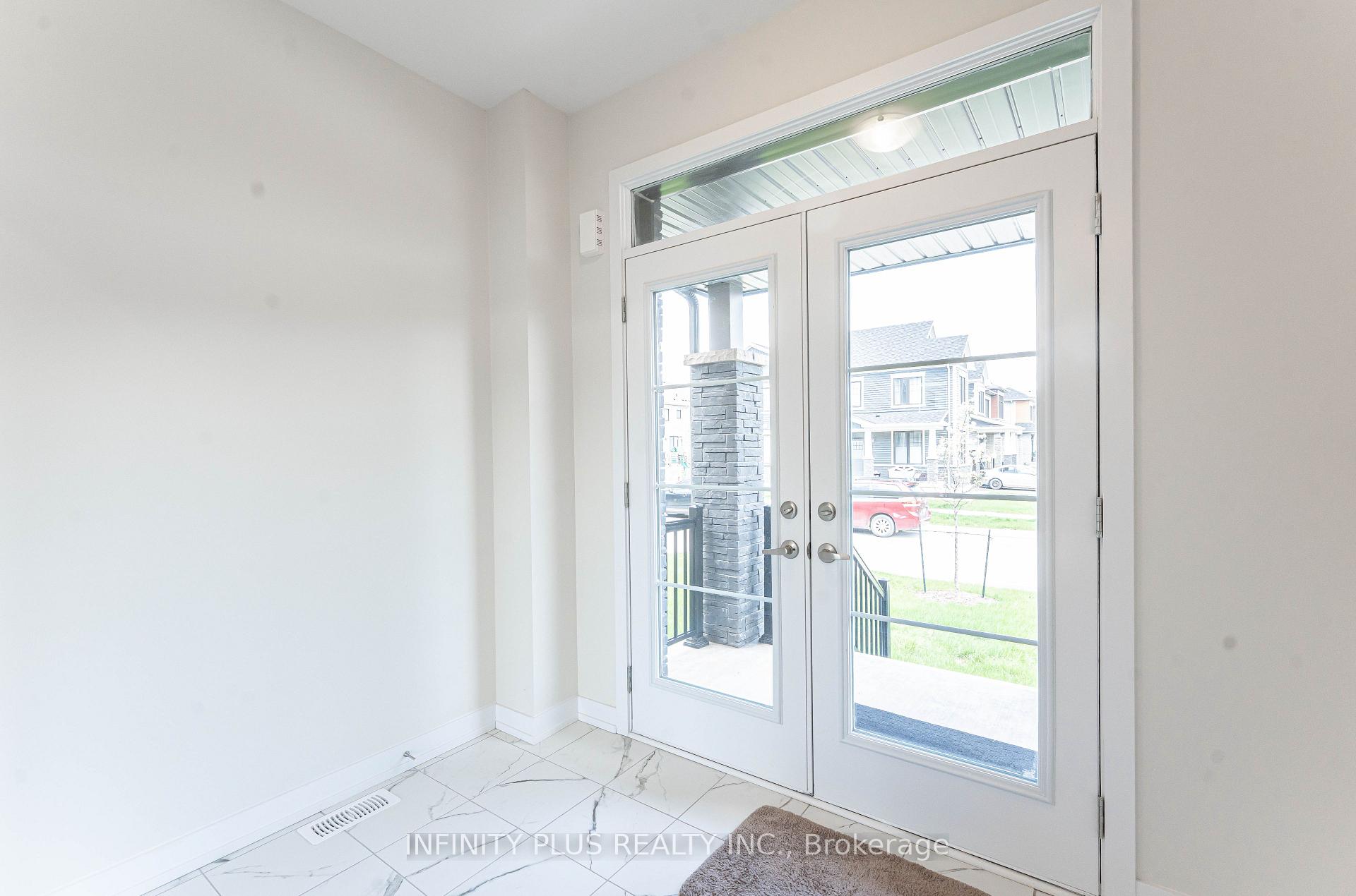 Photo 2 of 22 Sunflower Crescent, Thorold, Hurricane/Merrittville — HOMEH