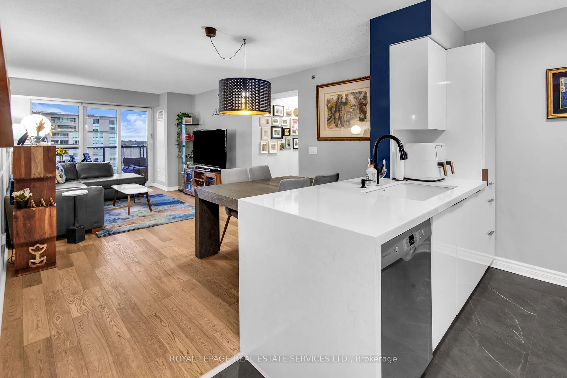Photo 3 of Unit 1219, 35 Saranac Boulevard, Toronto, Englemount-Lawrence — HOMEH