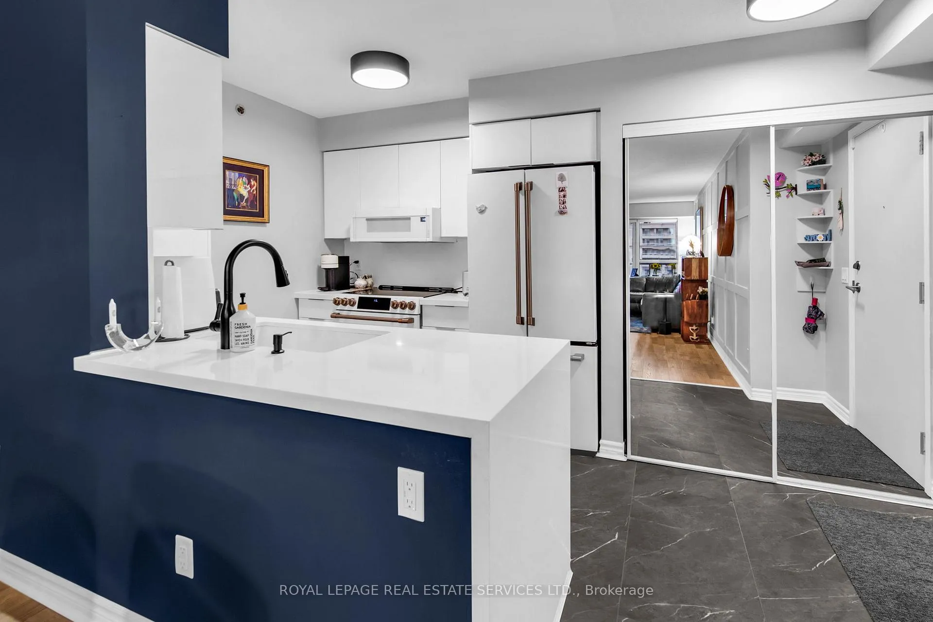Photo 7 of Unit 1219, 35 Saranac Boulevard, Toronto, Englemount-Lawrence — HOMEH