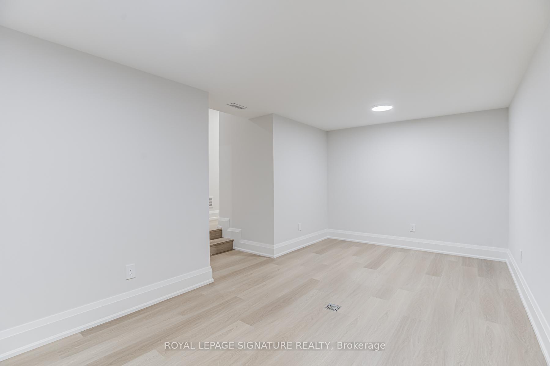 Photo 24 of Unit Lower, 26 Norlong Boulevard, Toronto, East York — HOMEH