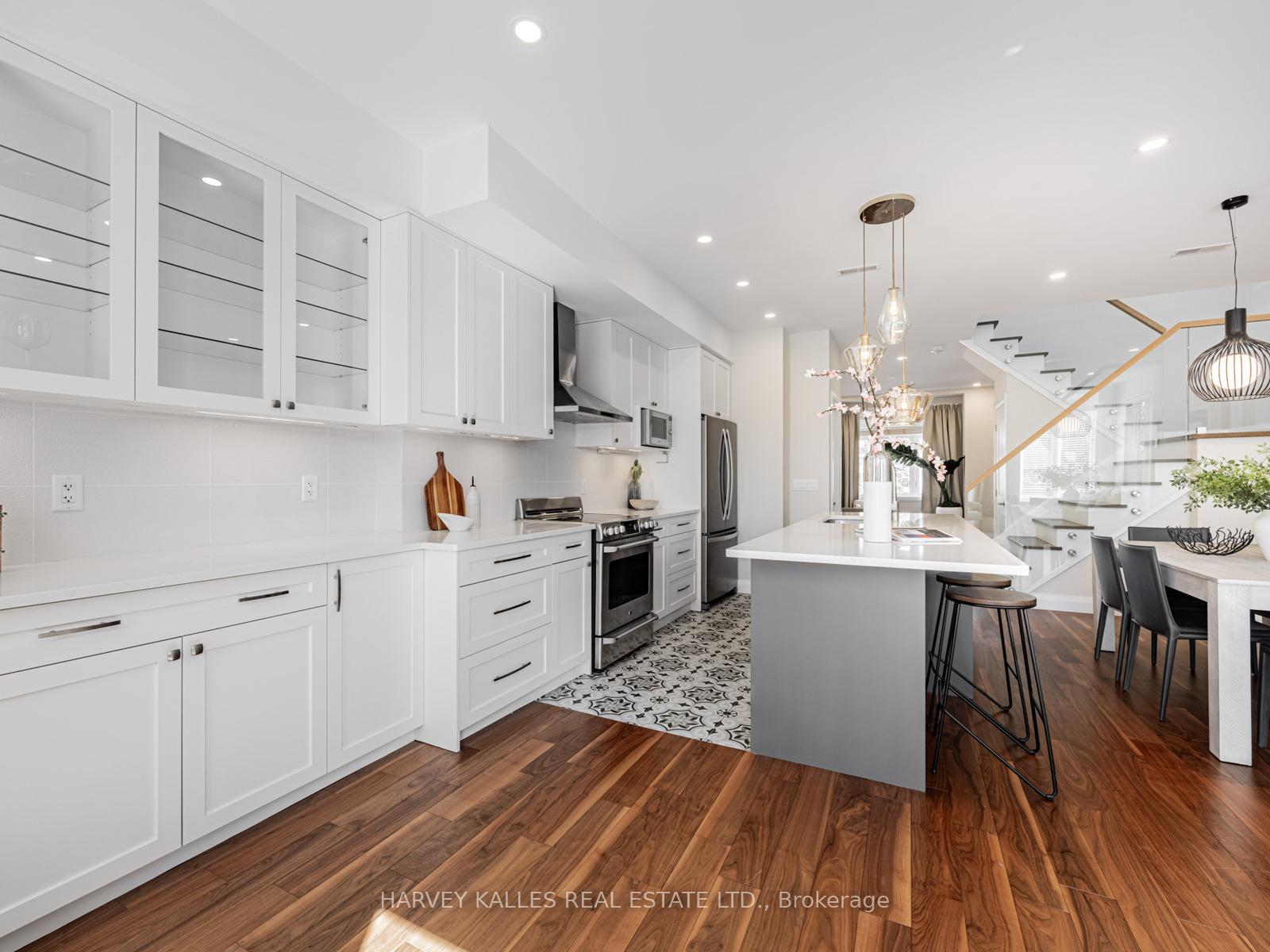 Photo 9 of 511 Sammon Avenue, Toronto, Danforth Village-East York — HOMEH