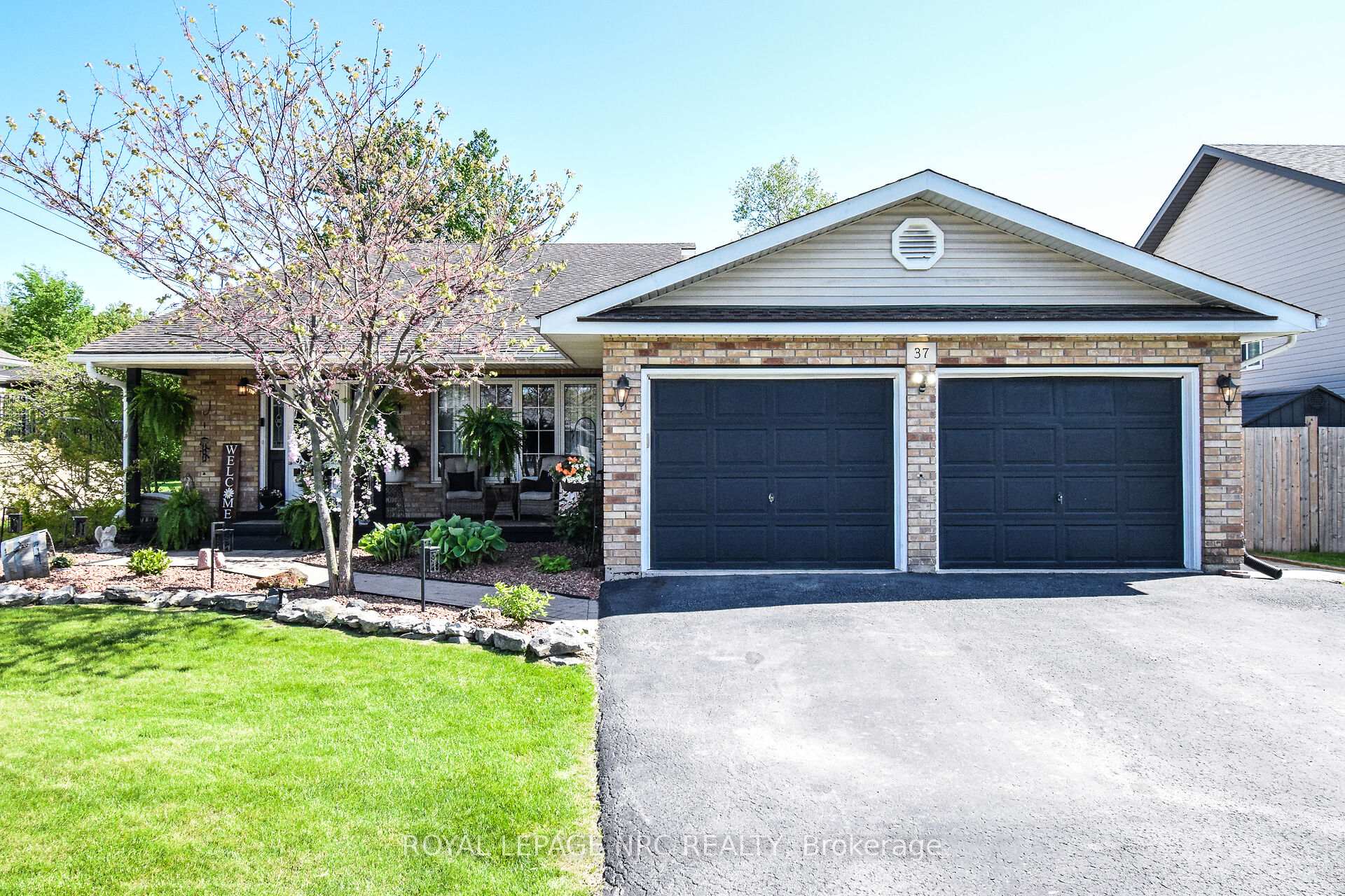 Photo 1 of 37 Biggar Road, Thorold, Port Robinson — HOMEH