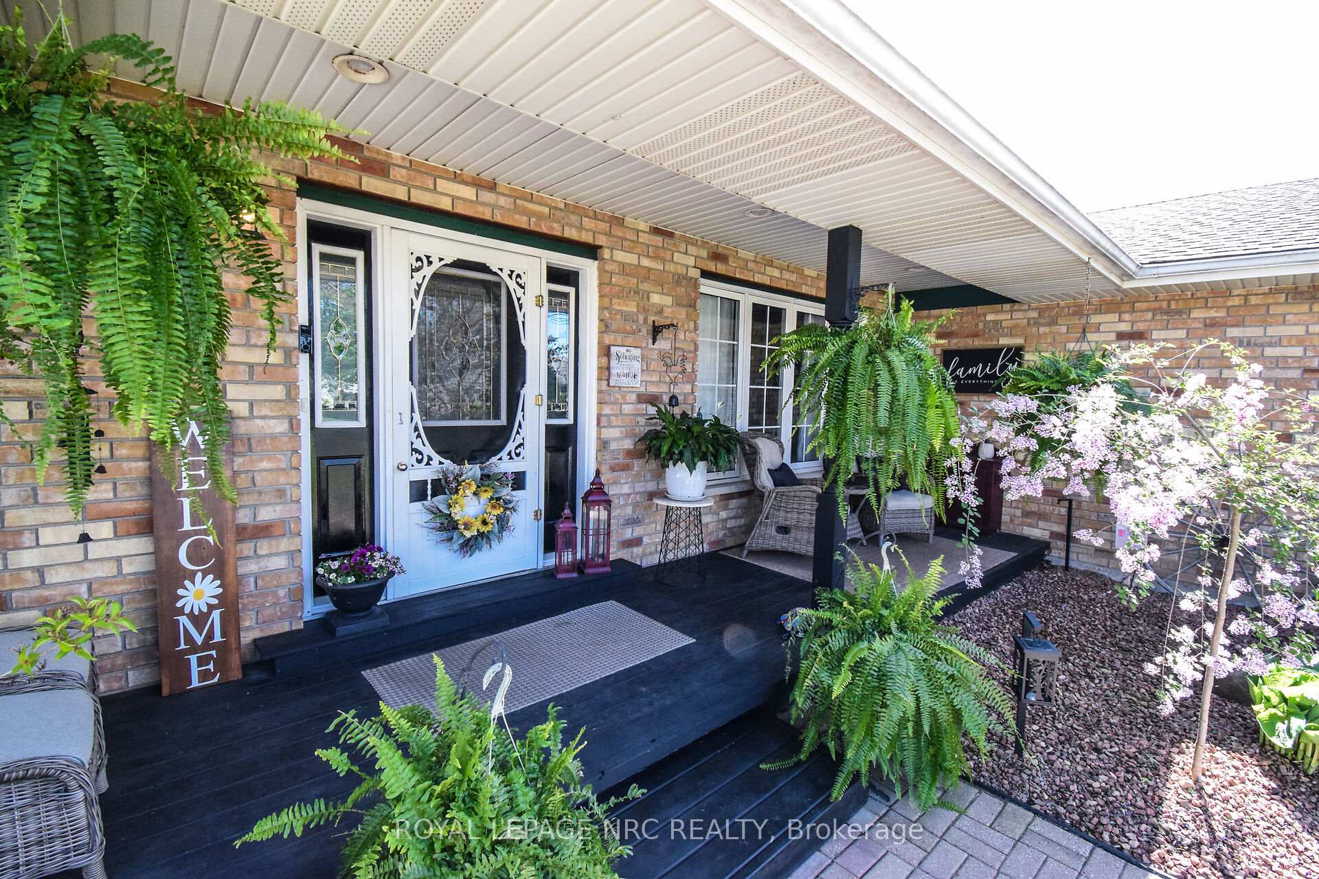 Photo 2 of 37 Biggar Road, Thorold, Port Robinson — HOMEH