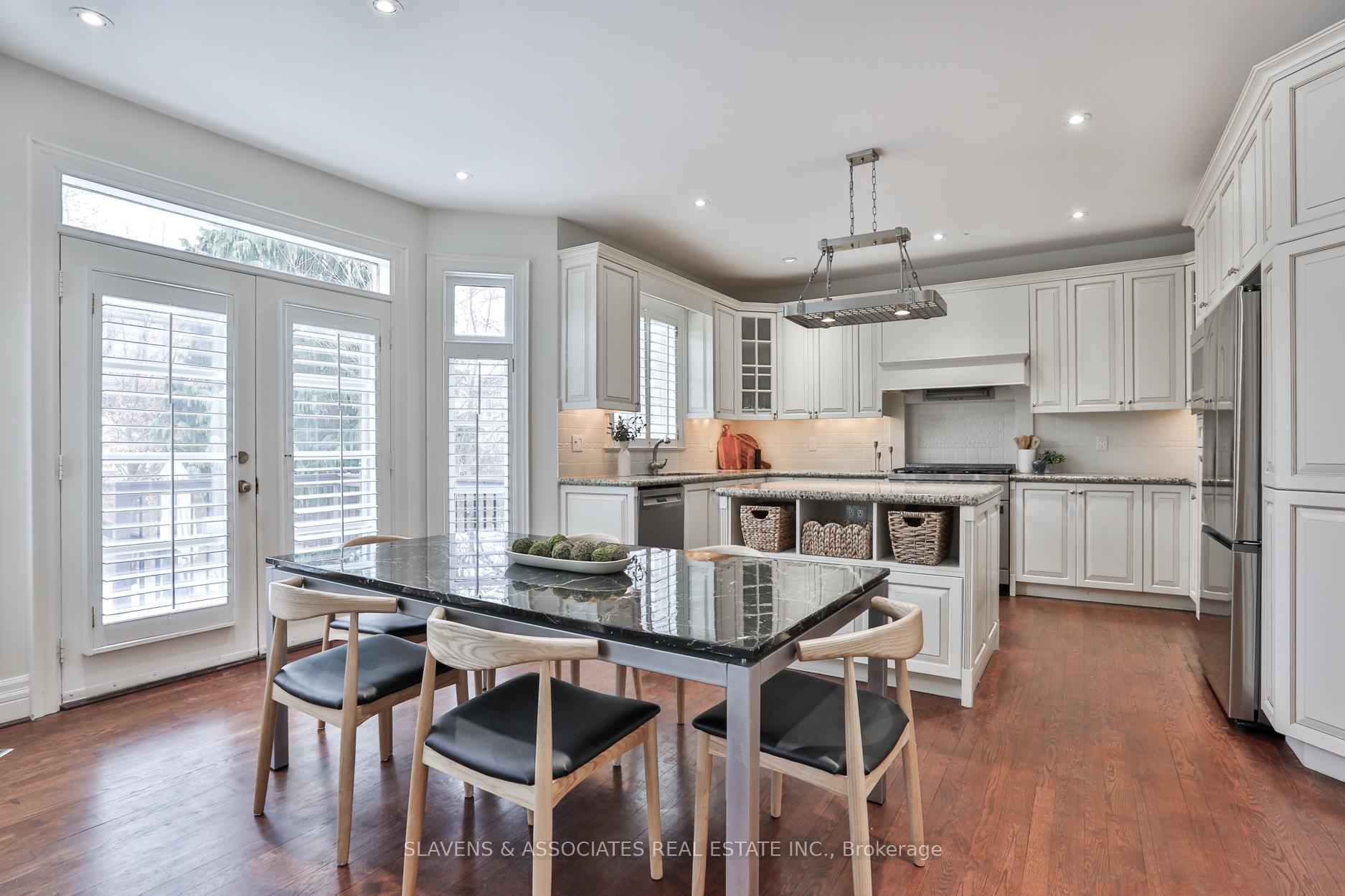 Photo 10 of 415 Cranbrooke Avenue, Toronto, Bedford Park-Nortown — HOMEH