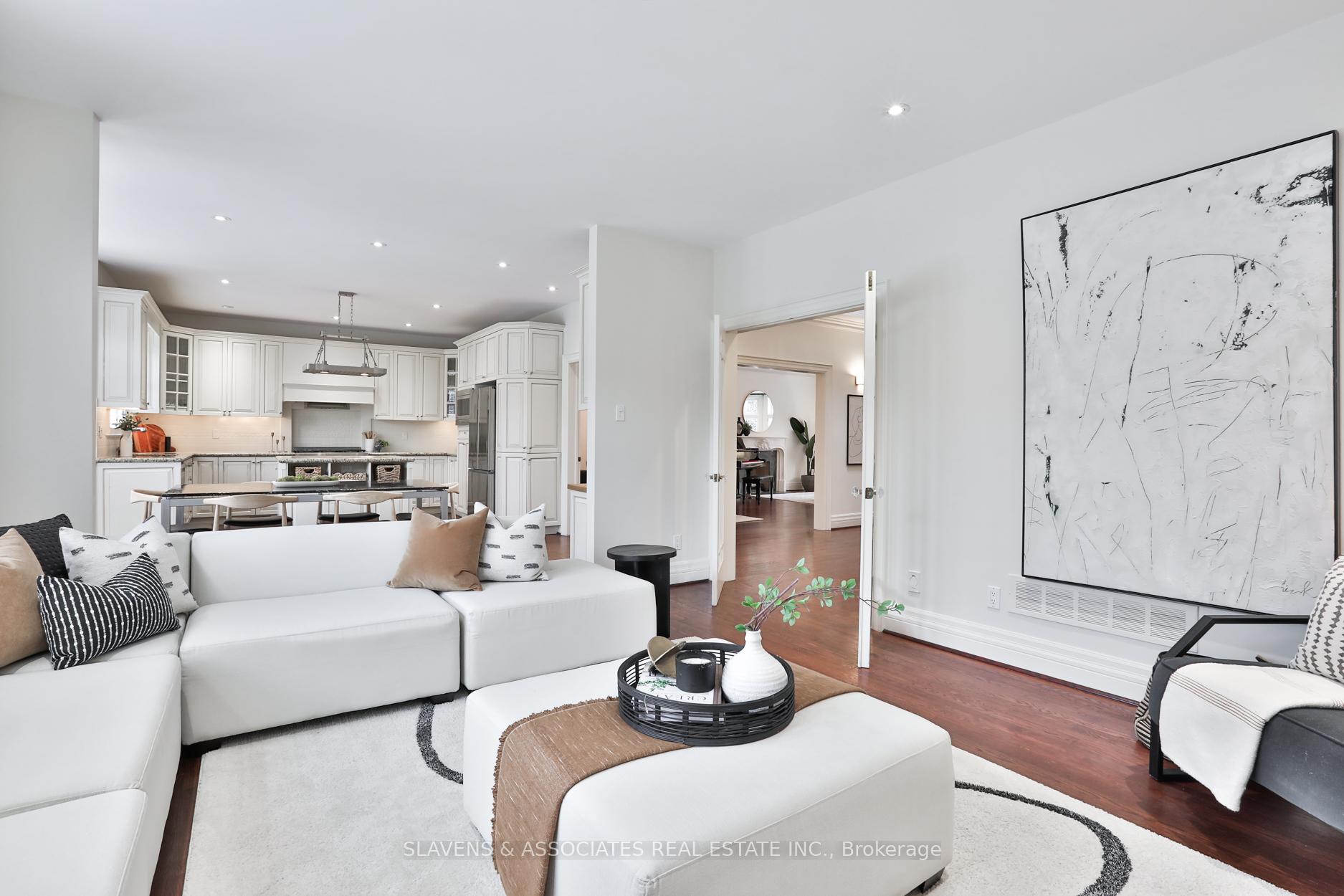 Photo 15 of 415 Cranbrooke Avenue, Toronto, Bedford Park-Nortown — HOMEH