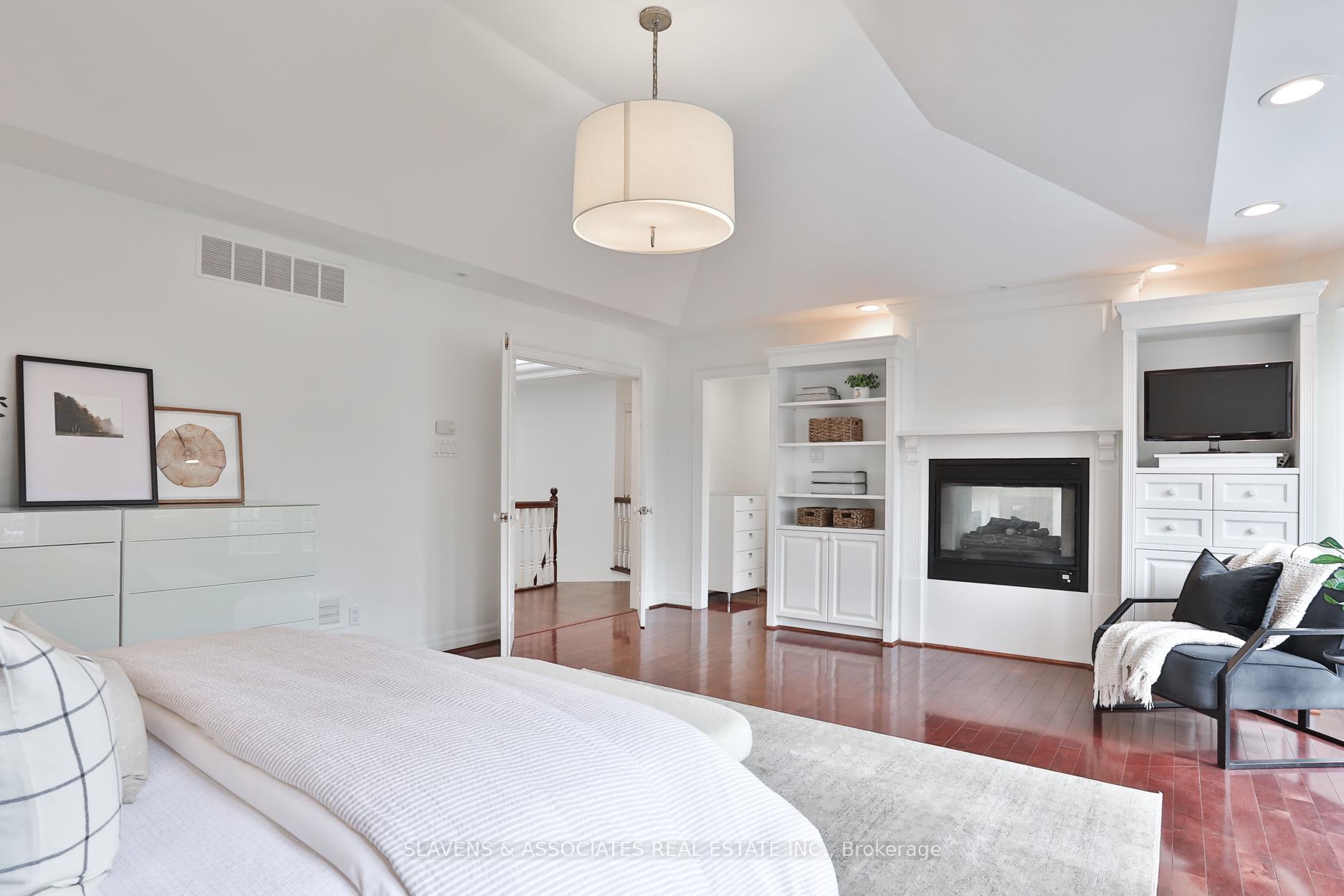 Photo 23 of 415 Cranbrooke Avenue, Toronto, Bedford Park-Nortown — HOMEH