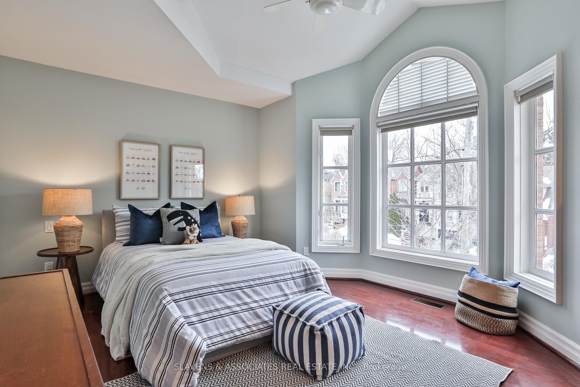 Photo 27 of 415 Cranbrooke Avenue, Toronto, Bedford Park-Nortown — HOMEH