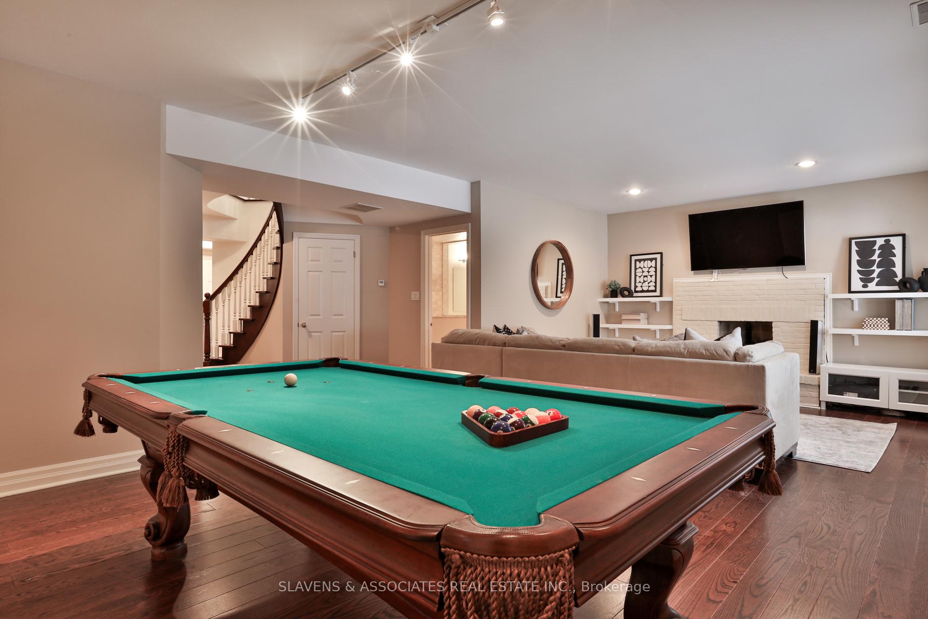 Photo 35 of 415 Cranbrooke Avenue, Toronto, Bedford Park-Nortown — HOMEH